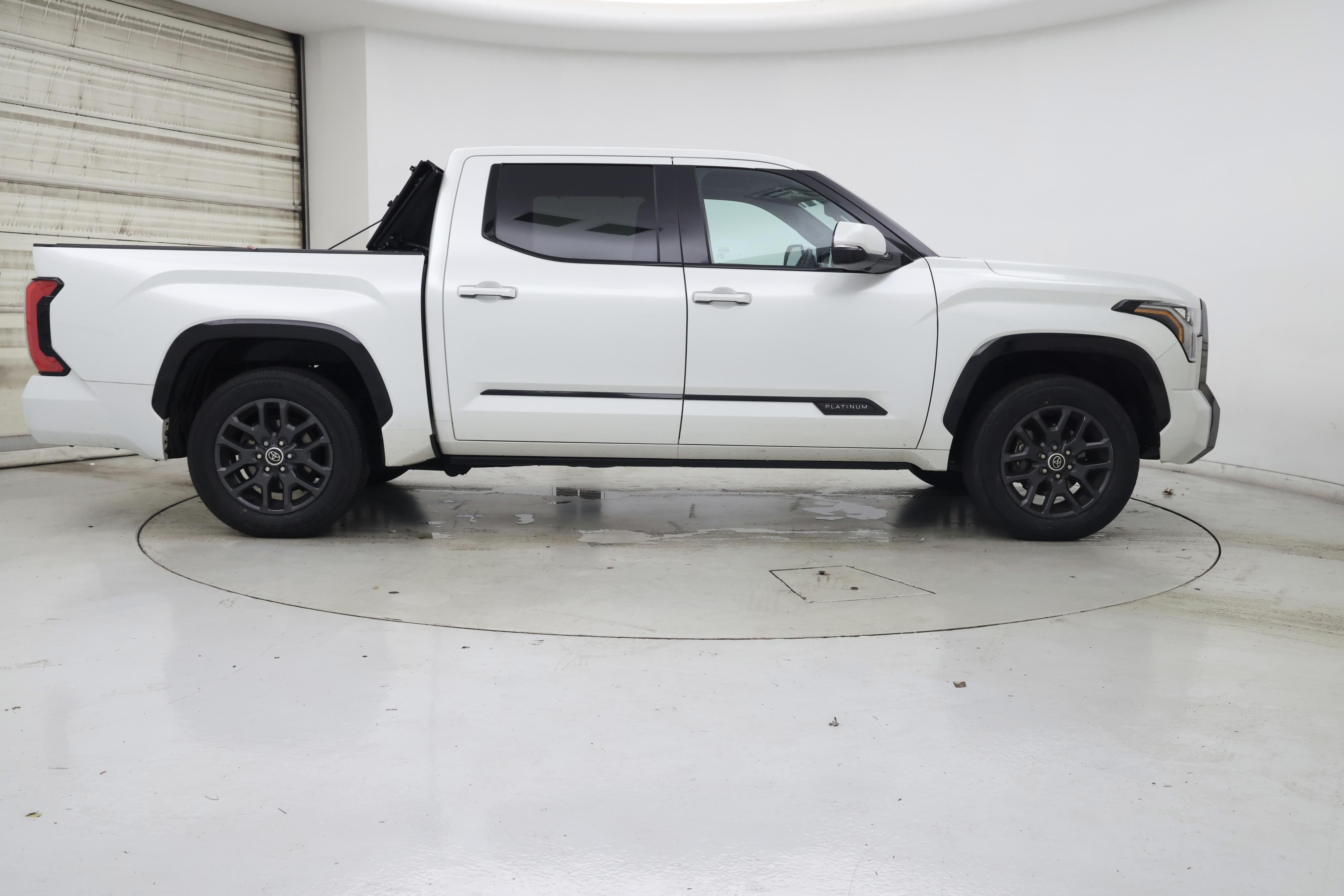 Thumbnail: 2022 Toyota Tundra - 7