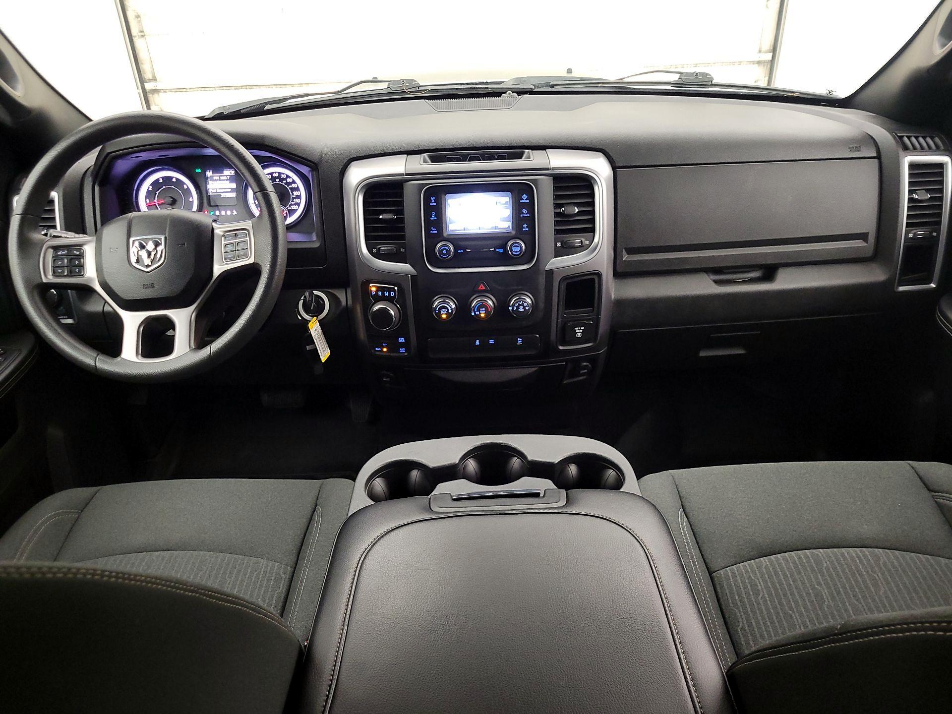 Thumbnail: 2021 RAM 1500 Classic - 9