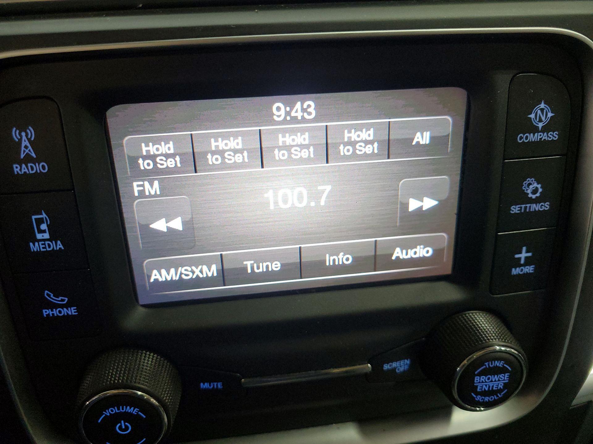 Thumbnail: 2021 RAM 1500 Classic - 14