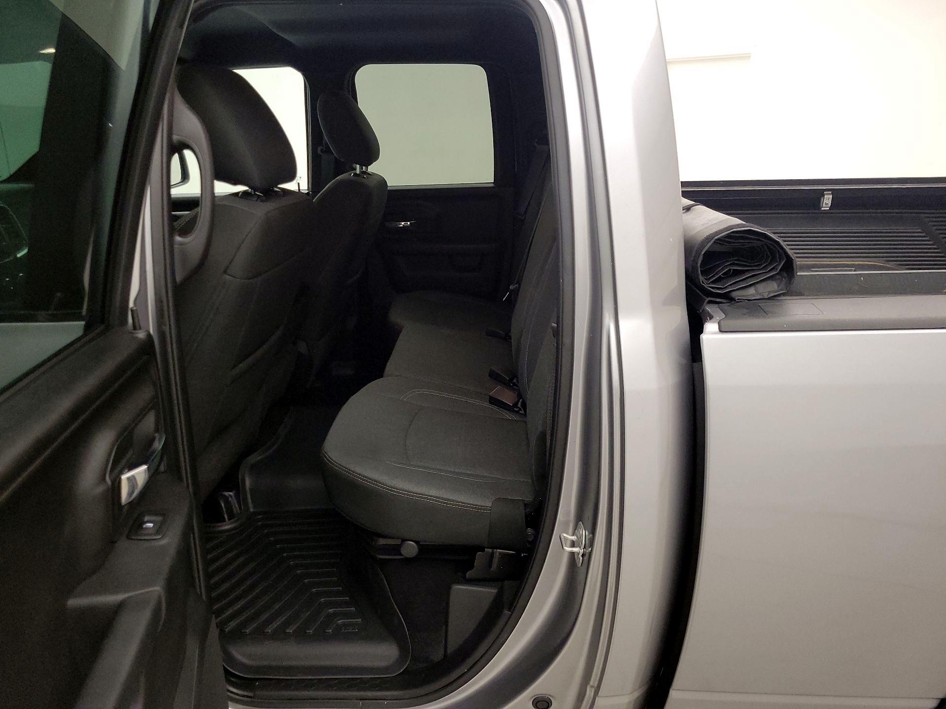 Thumbnail: 2021 RAM 1500 Classic - 17