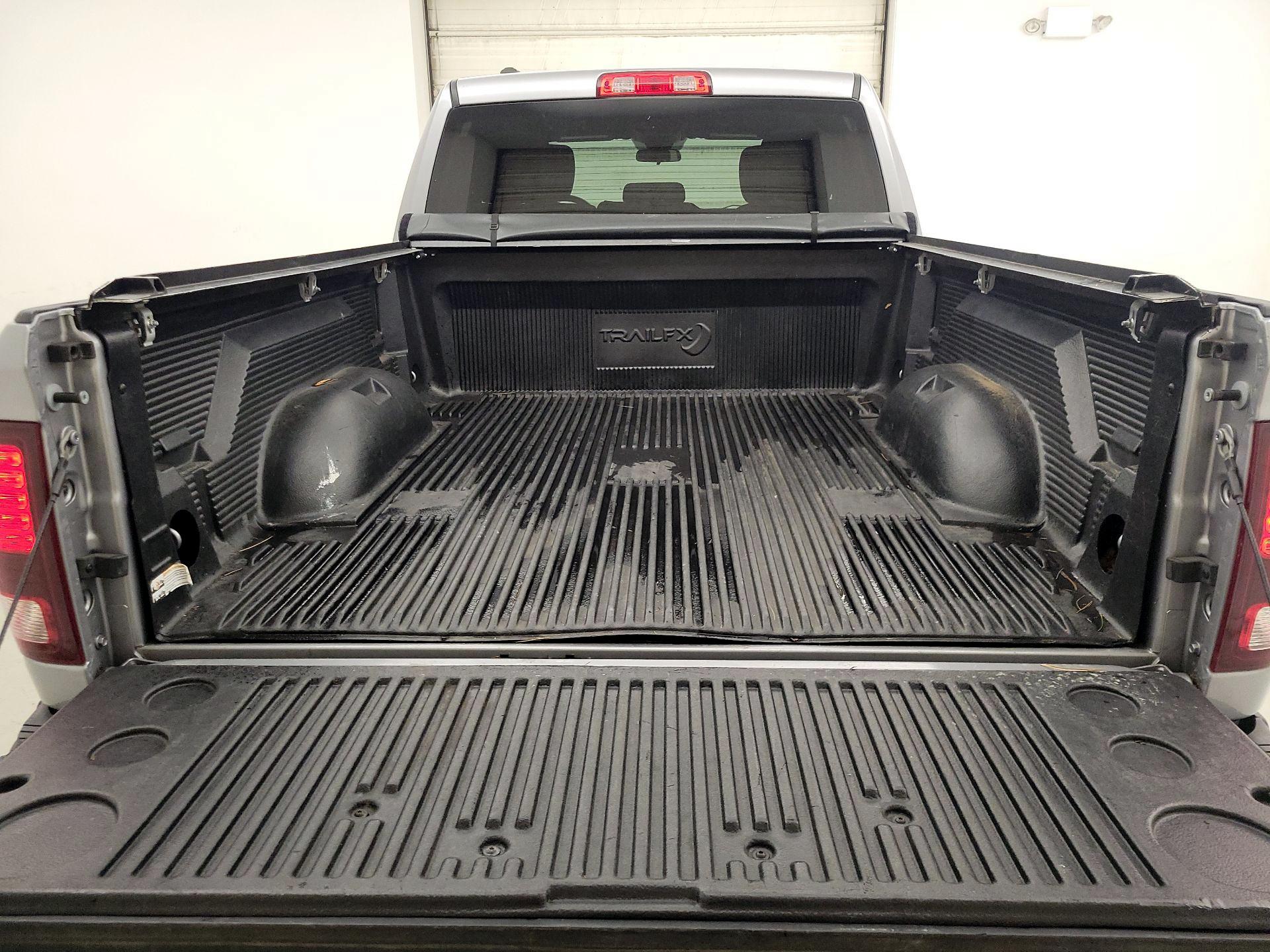 Thumbnail: 2021 RAM 1500 Classic - 18