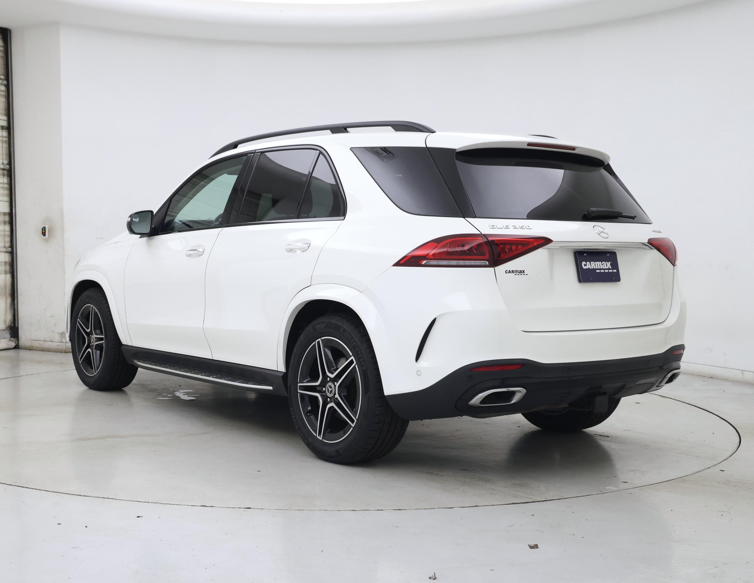 Thumbnail: 2022 Mercedes-Benz GLE - 2