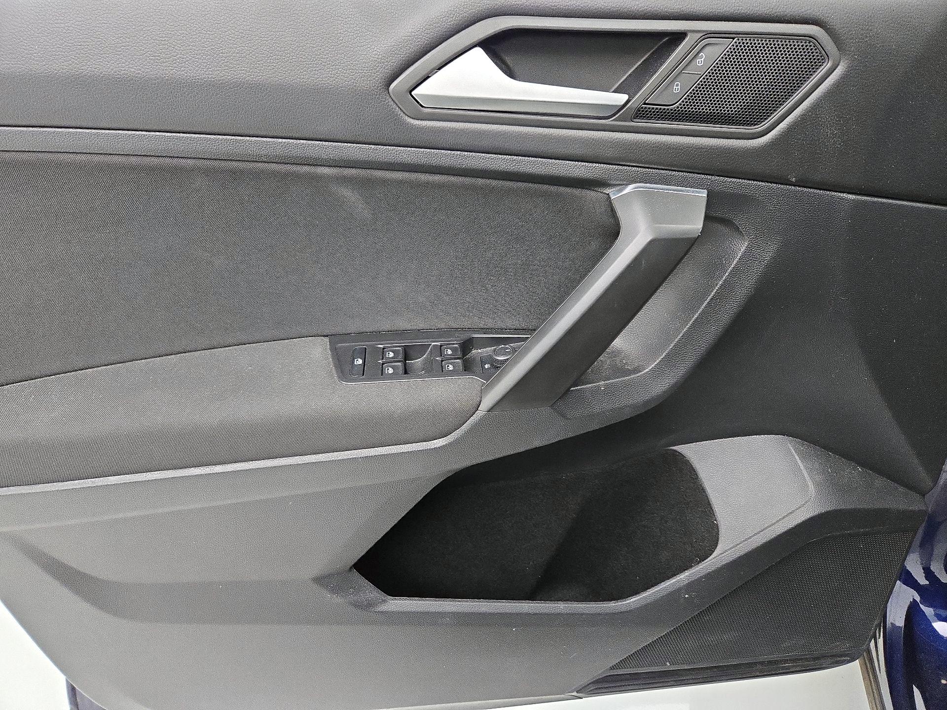 Thumbnail: 2021 Volkswagen Tiguan - 12