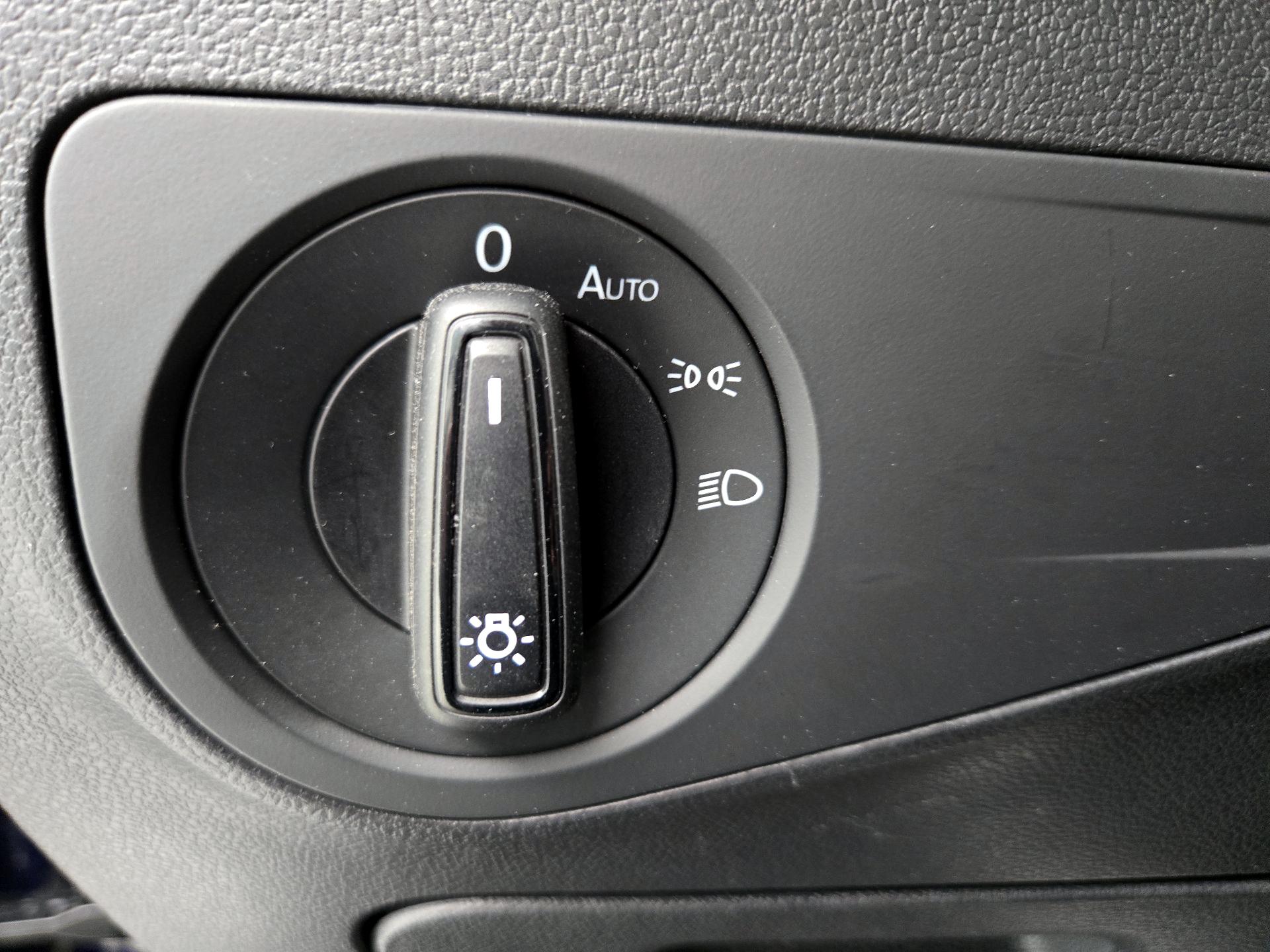 Thumbnail: 2021 Volkswagen Tiguan - 13