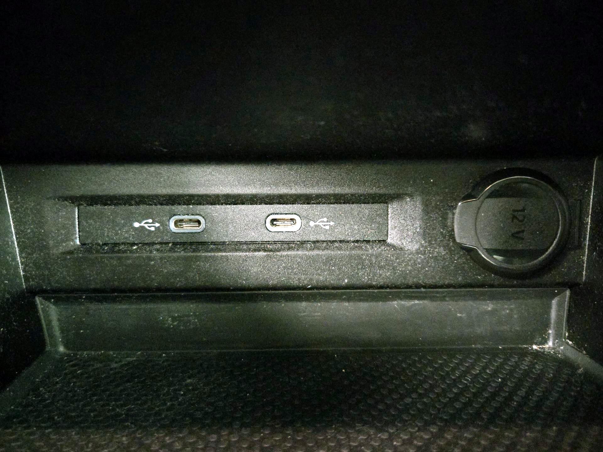 Thumbnail: 2021 Volkswagen Tiguan - 18