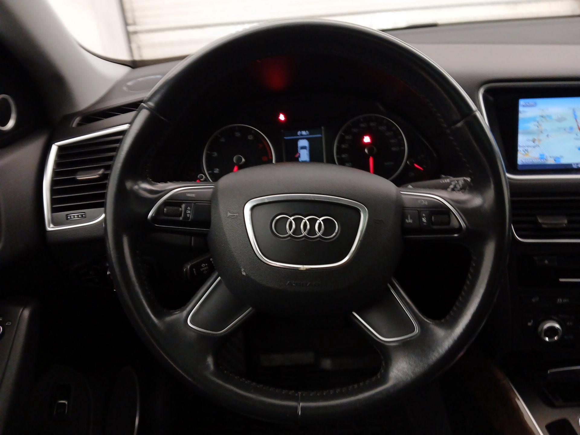 Thumbnail: 2016 Audi Q5 - 10