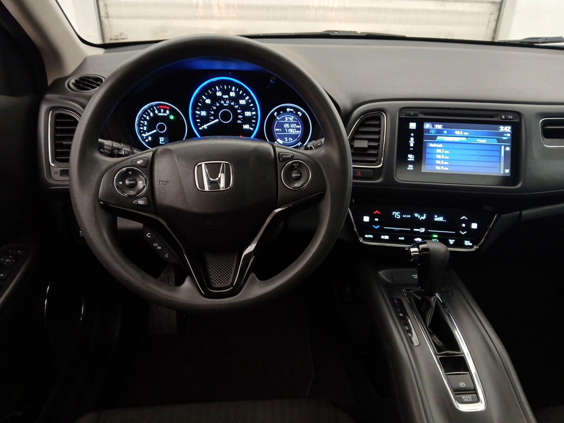 Thumbnail: 2016 Honda HR-V - 10