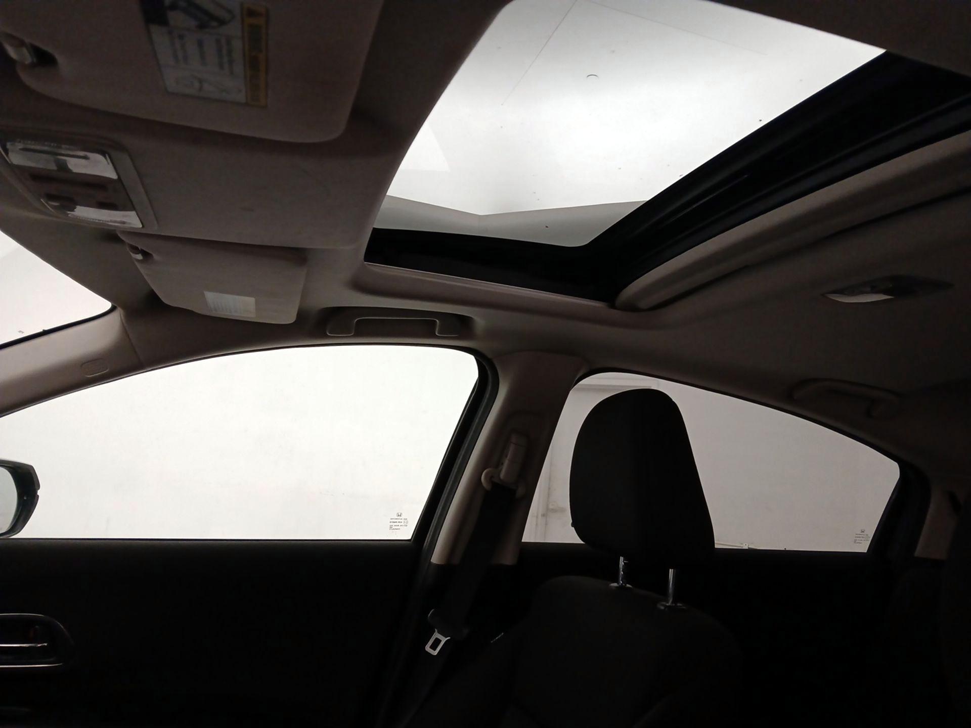 Thumbnail: 2016 Honda HR-V - 19