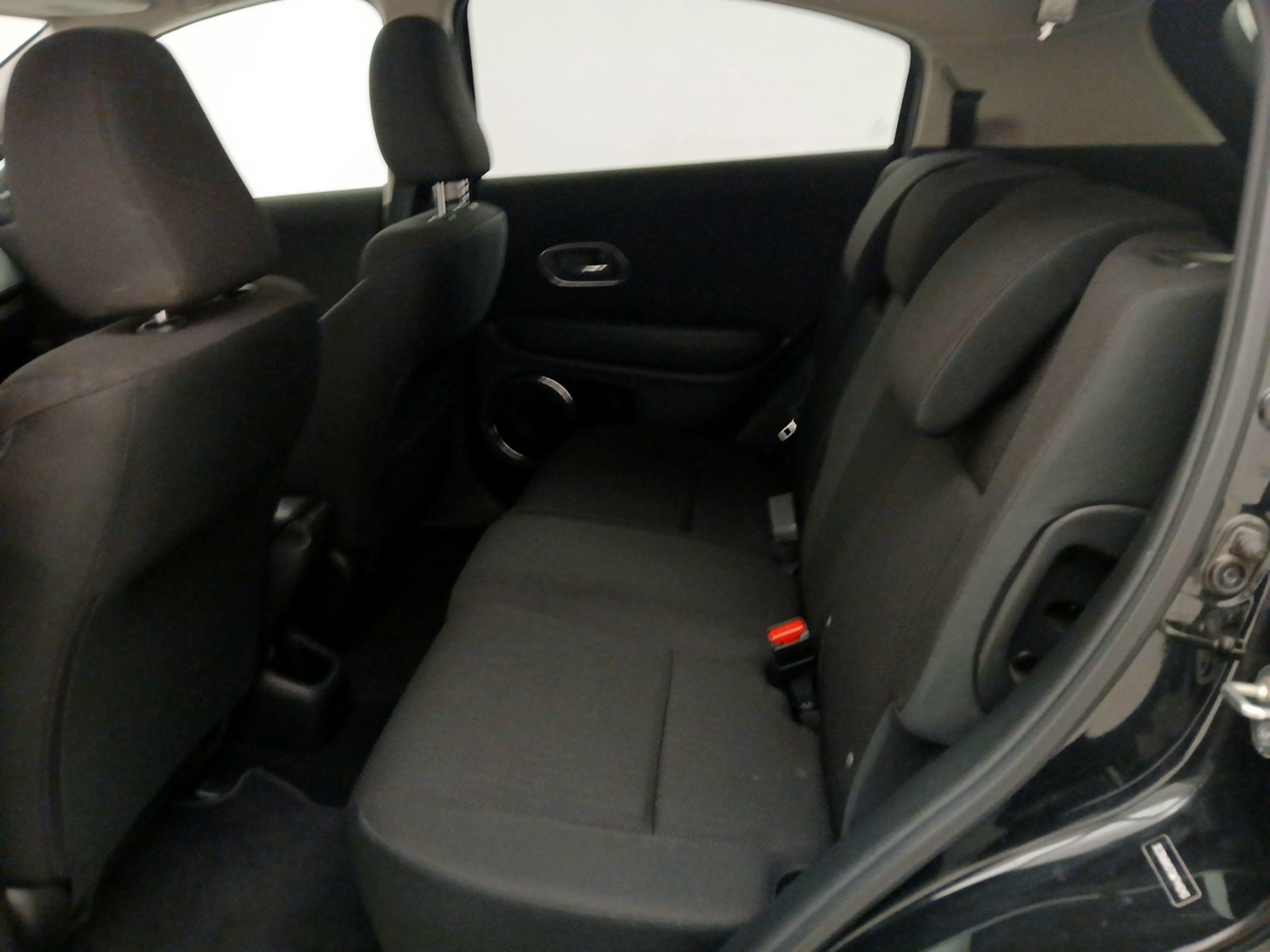 Thumbnail: 2016 Honda HR-V - 20