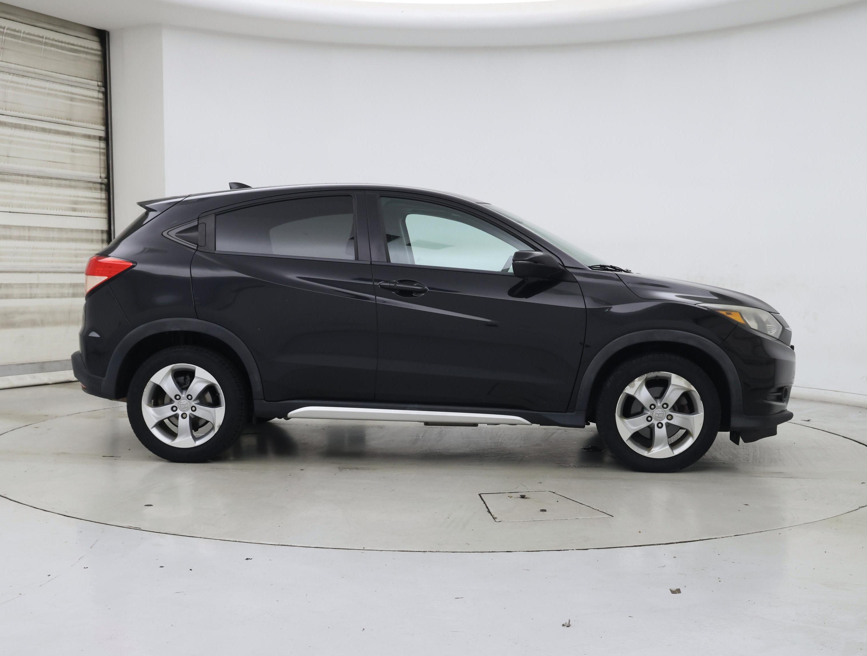 Thumbnail: 2016 Honda HR-V - 7