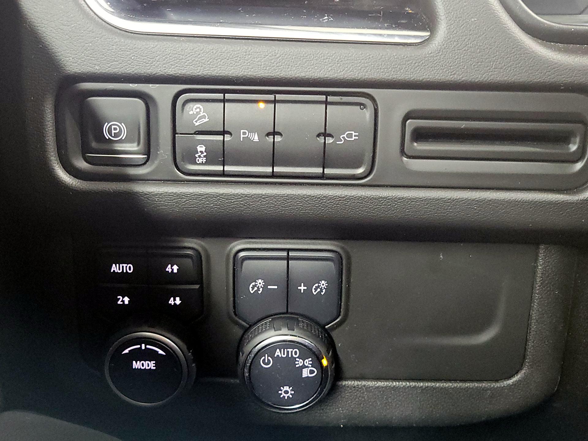 Thumbnail: 2021 Chevrolet Tahoe - 13