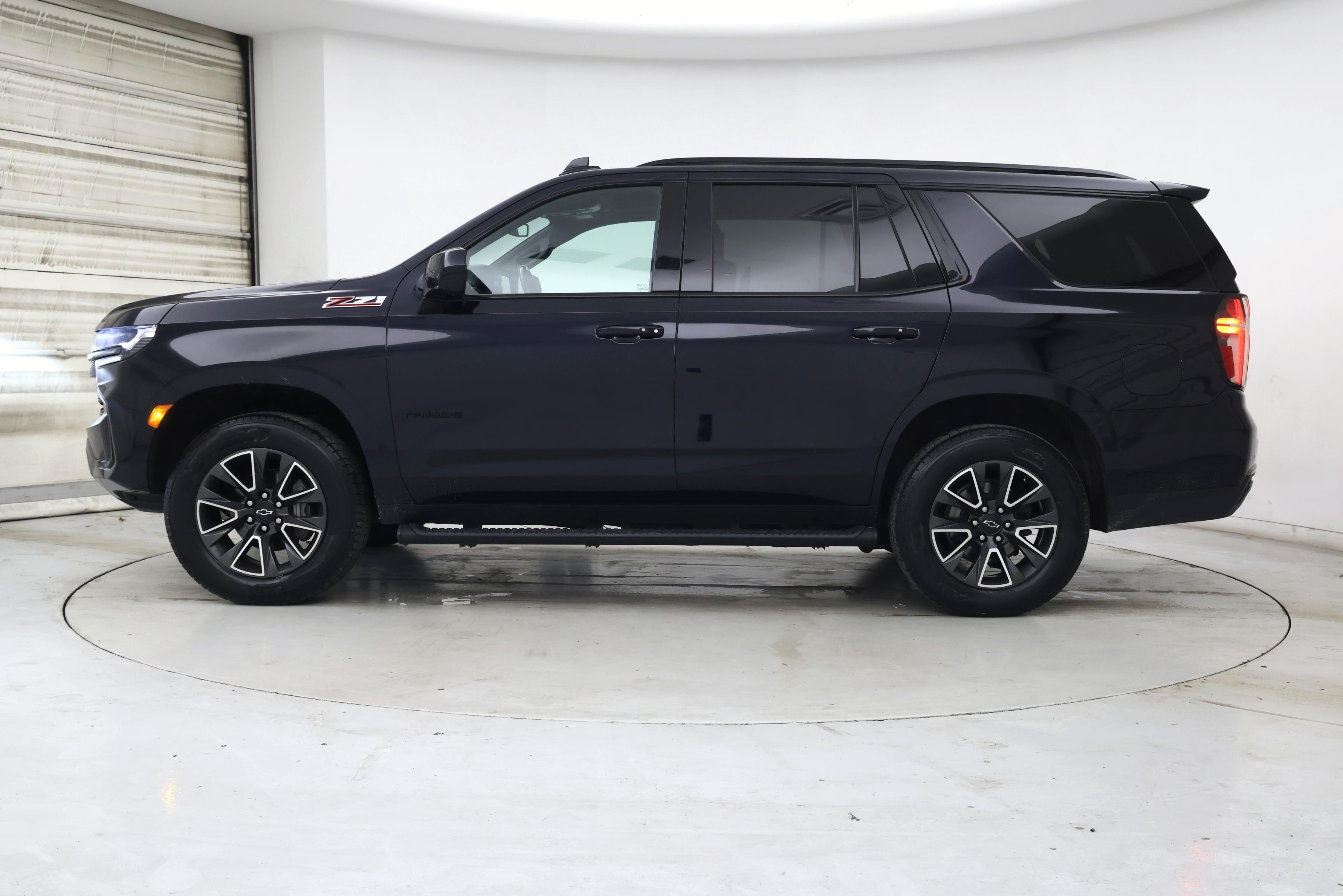 Thumbnail: 2021 Chevrolet Tahoe - 3