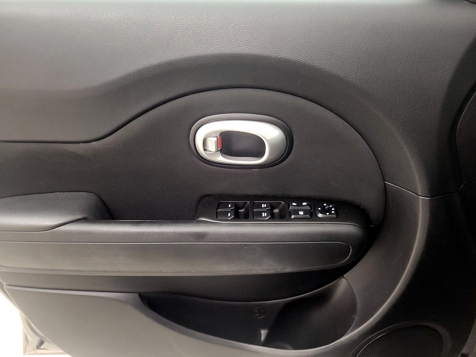 Thumbnail: 2014 Kia Soul - 12