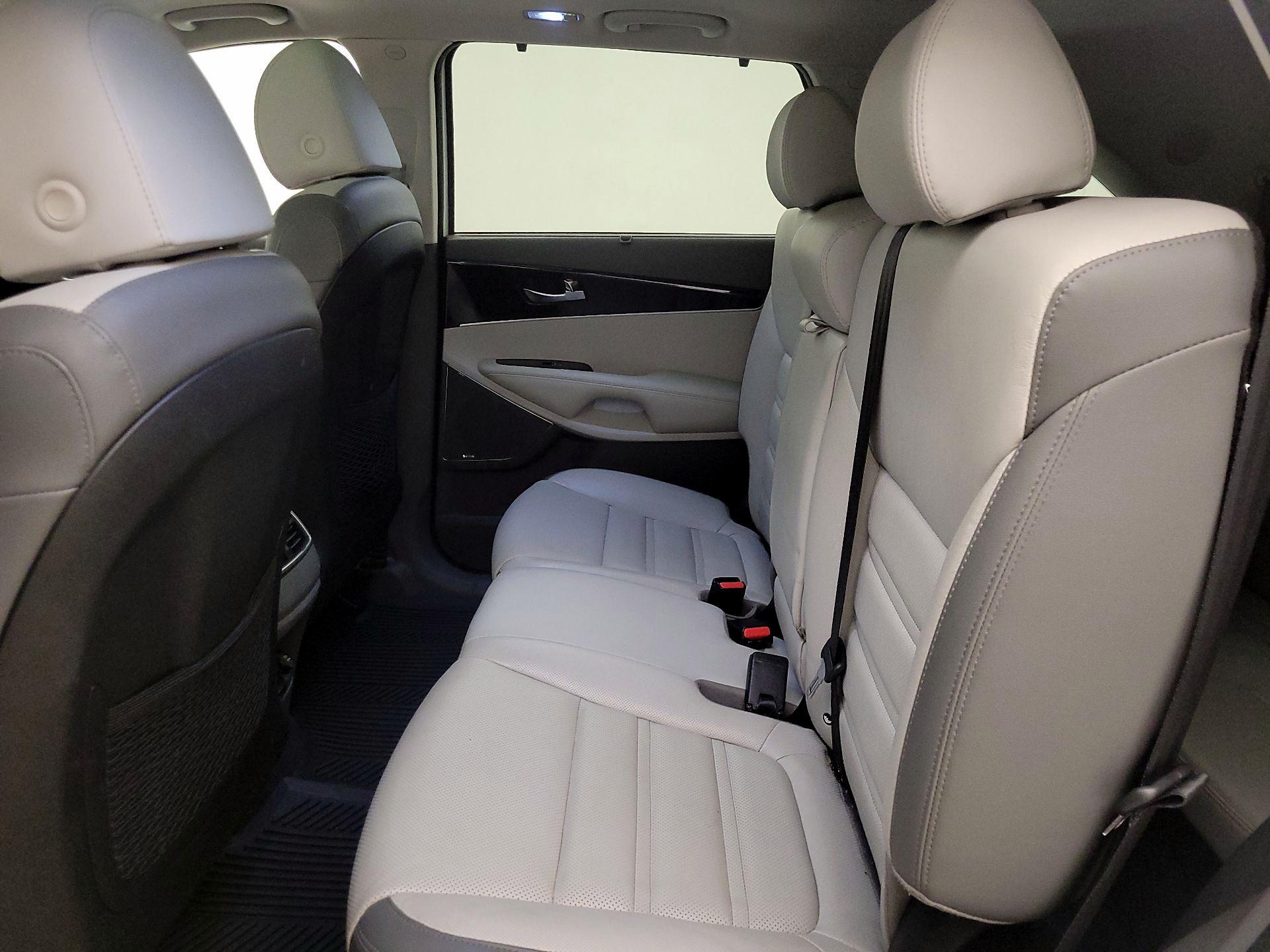 Thumbnail: 2019 Kia Sorento - 20