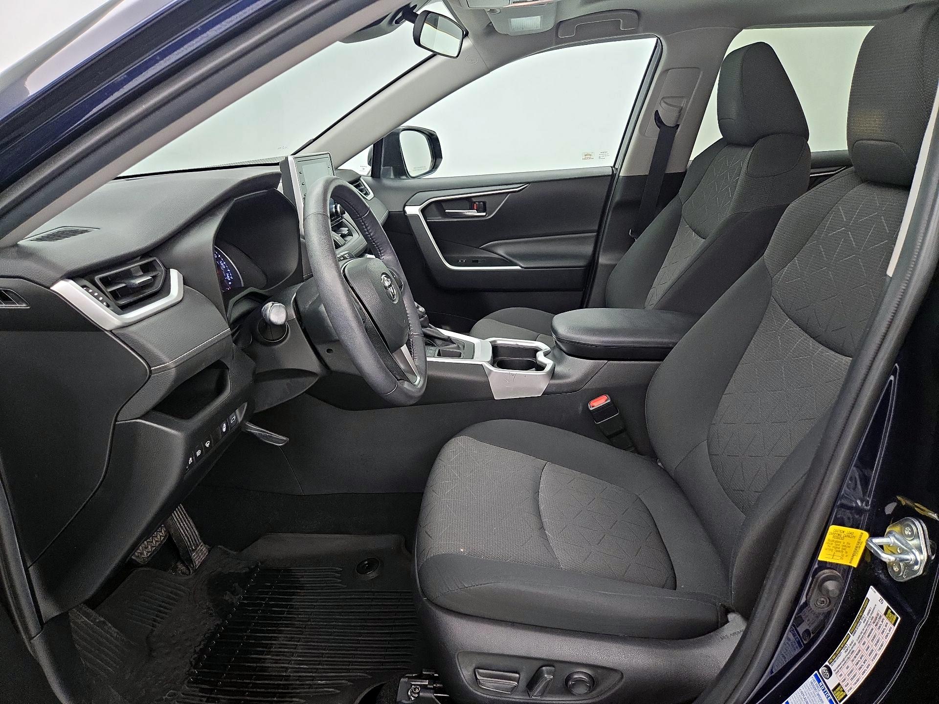 Thumbnail: 2021 Toyota RAV4 - 11