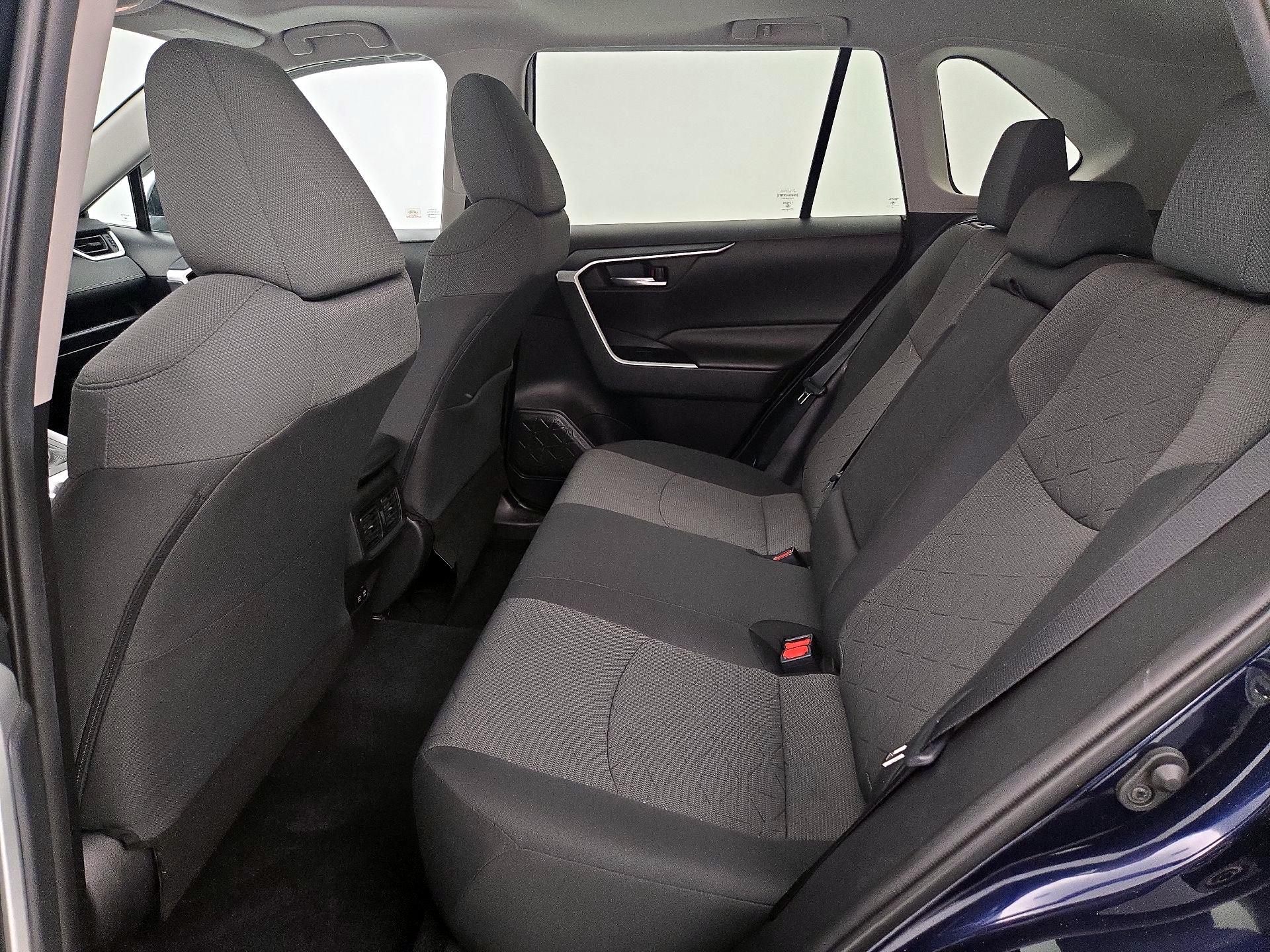 Thumbnail: 2021 Toyota RAV4 - 20