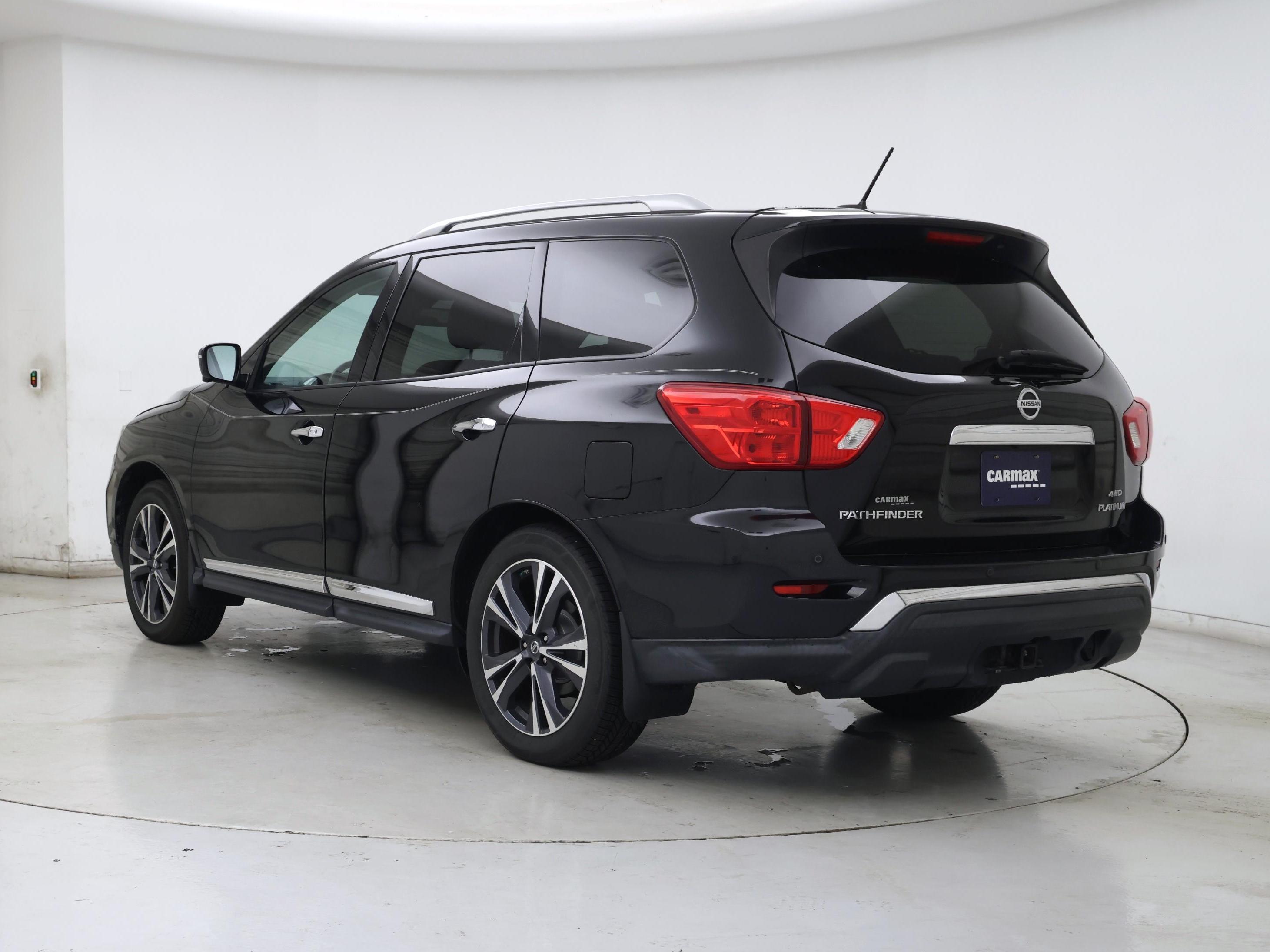 Thumbnail: 2017 Nissan Pathfinder - 2
