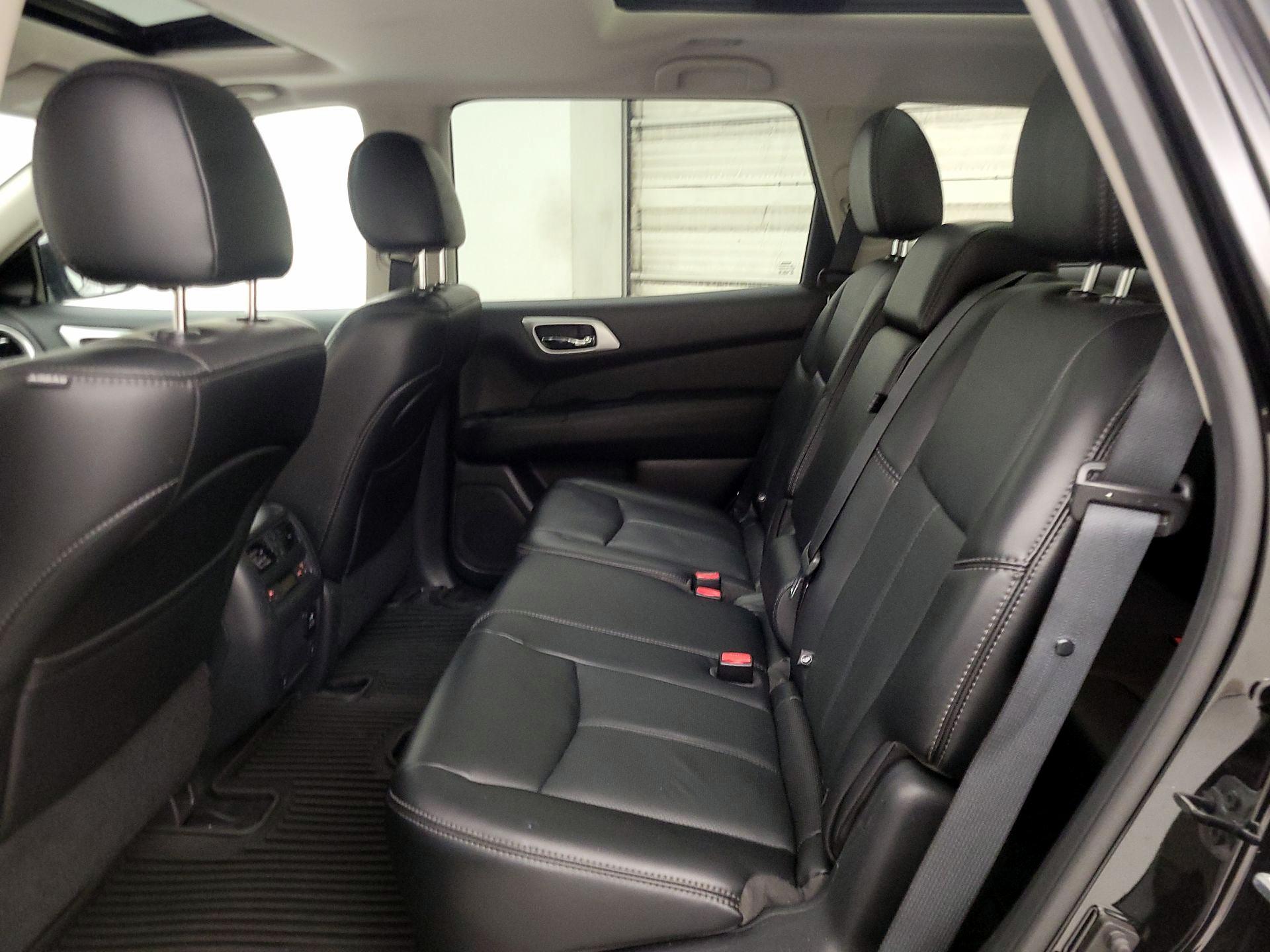 Thumbnail: 2017 Nissan Pathfinder - 20