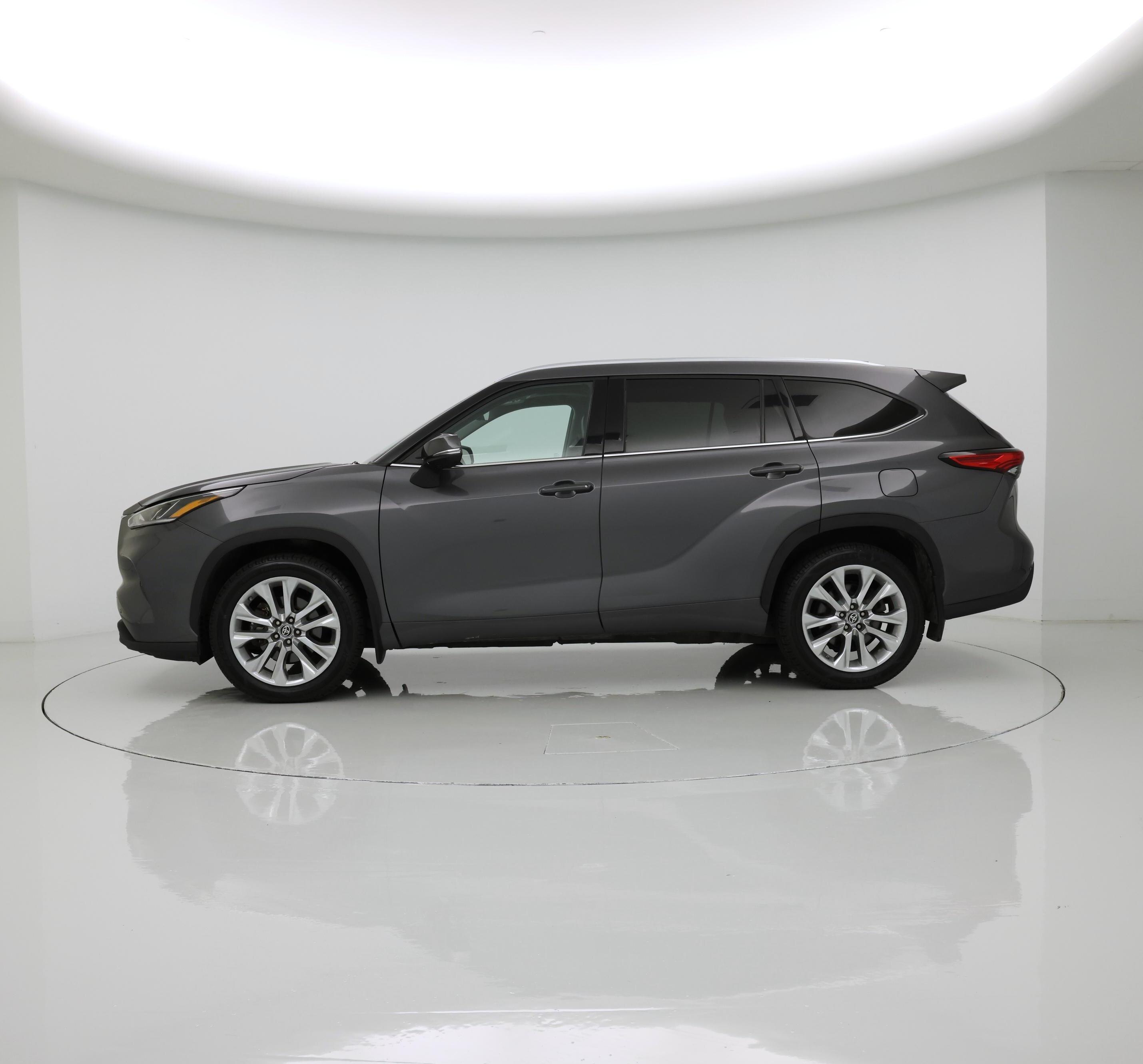 Thumbnail: 2021 Toyota Highlander - 3
