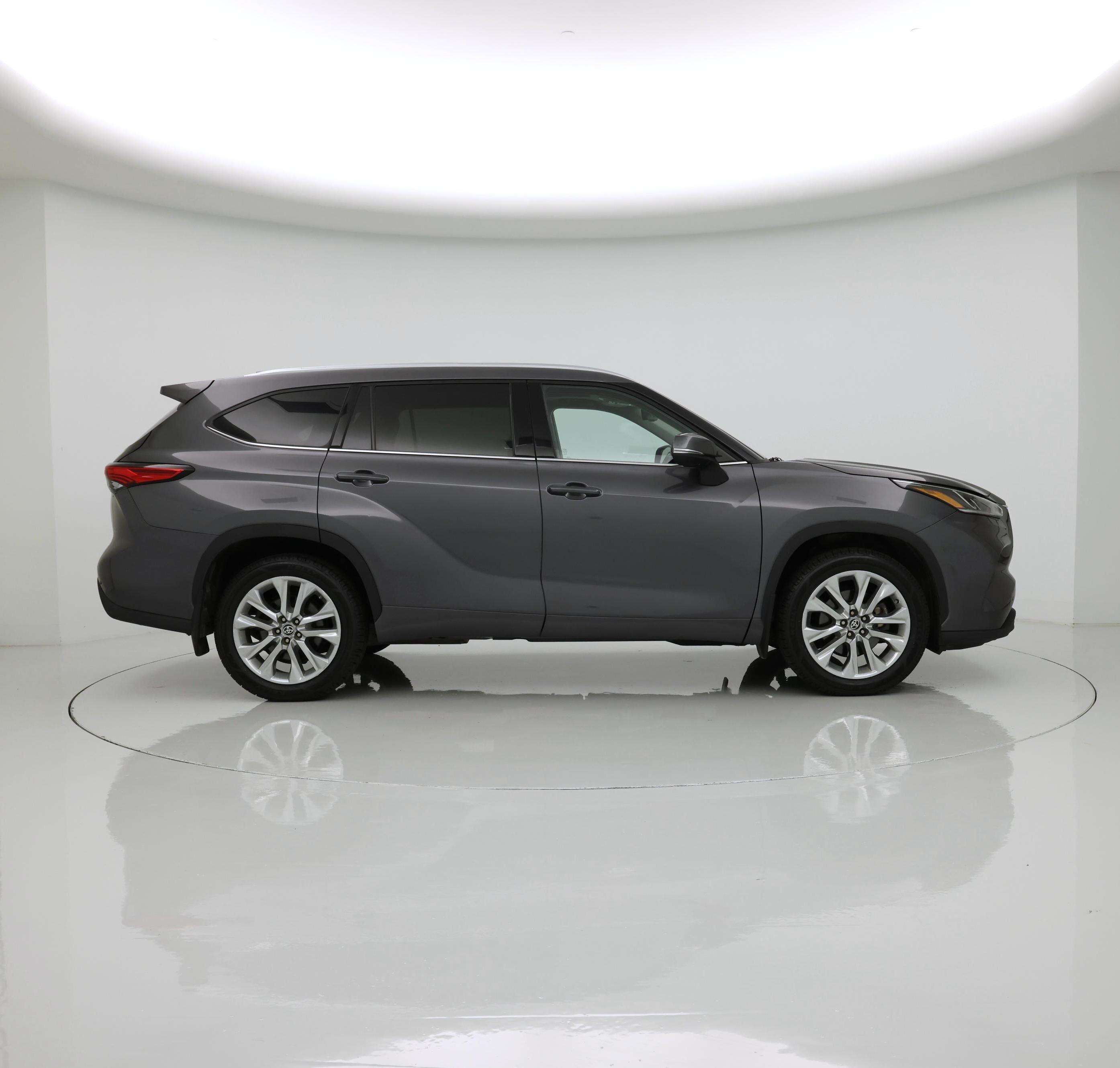 Thumbnail: 2021 Toyota Highlander - 7