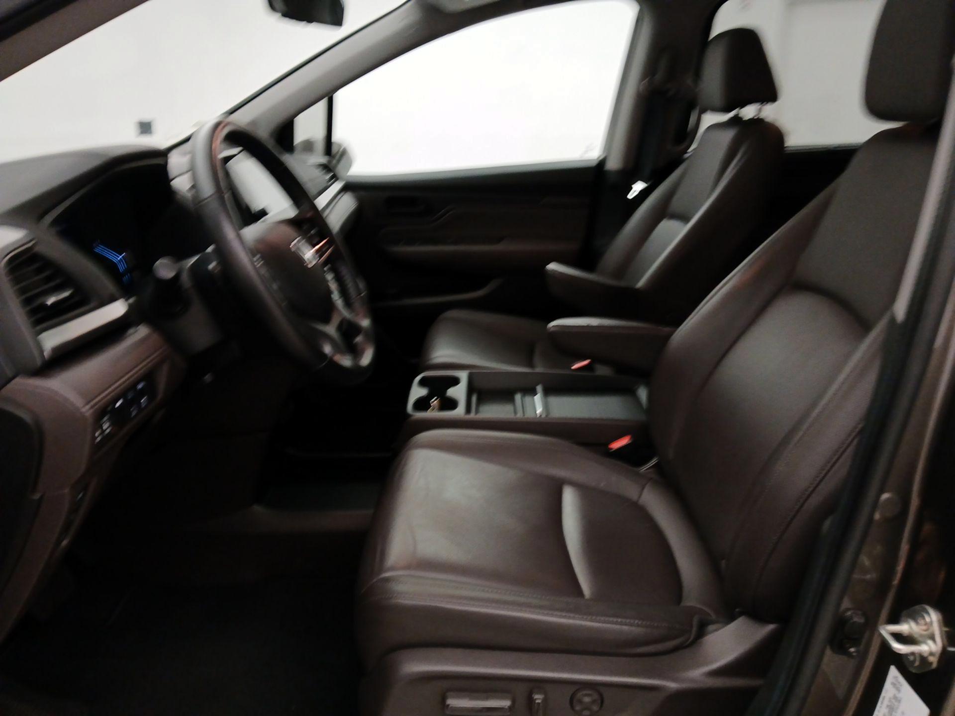 Thumbnail: 2019 Honda Odyssey - 11
