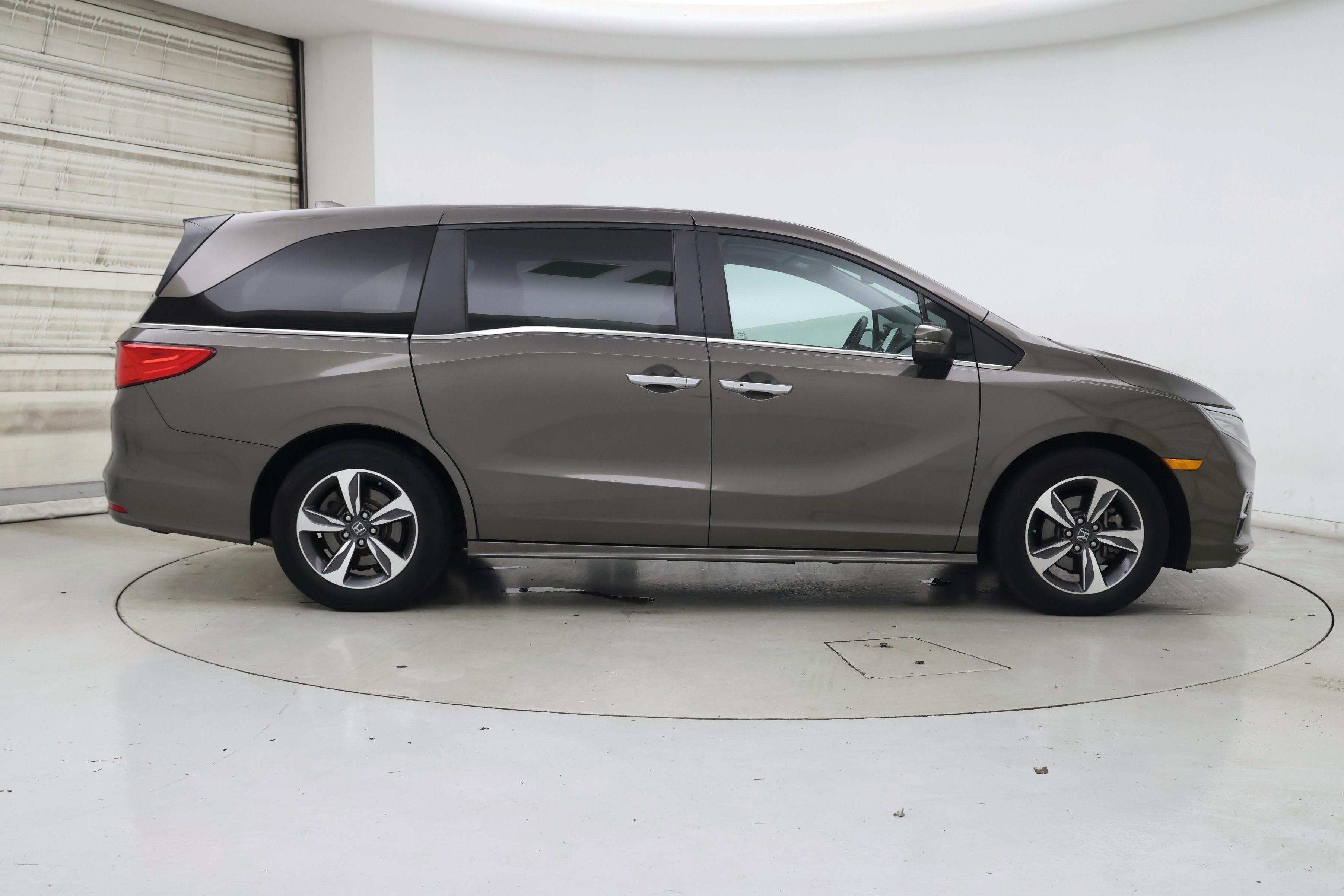 Thumbnail: 2019 Honda Odyssey - 7