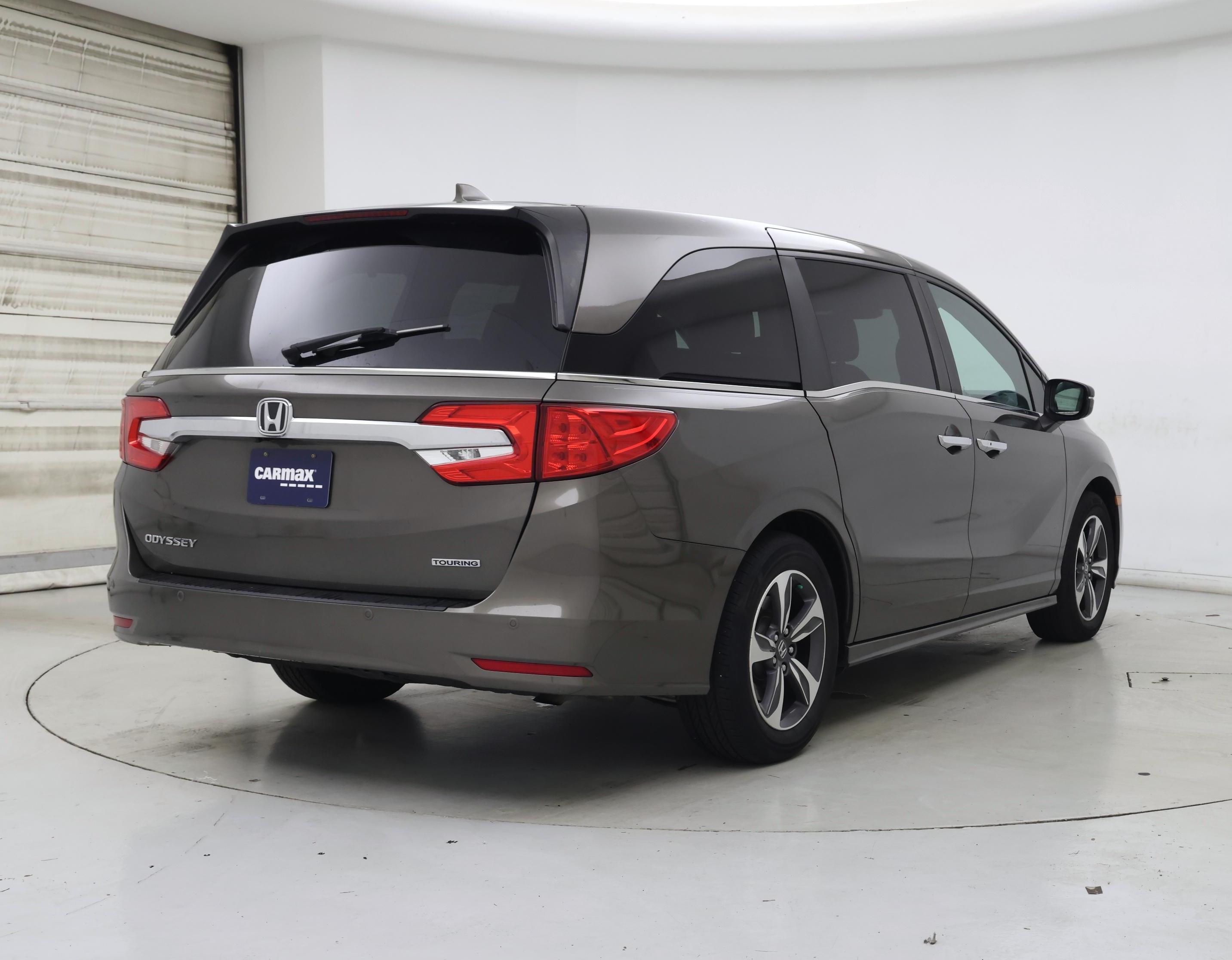 Thumbnail: 2019 Honda Odyssey - 8