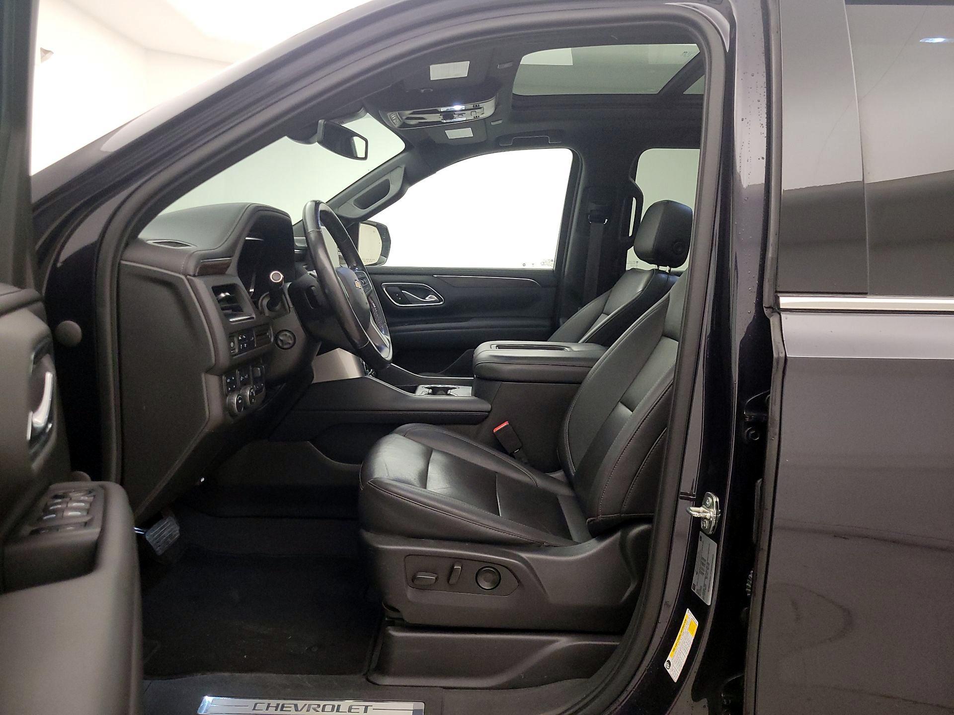 Thumbnail: 2022 Chevrolet Suburban - 11