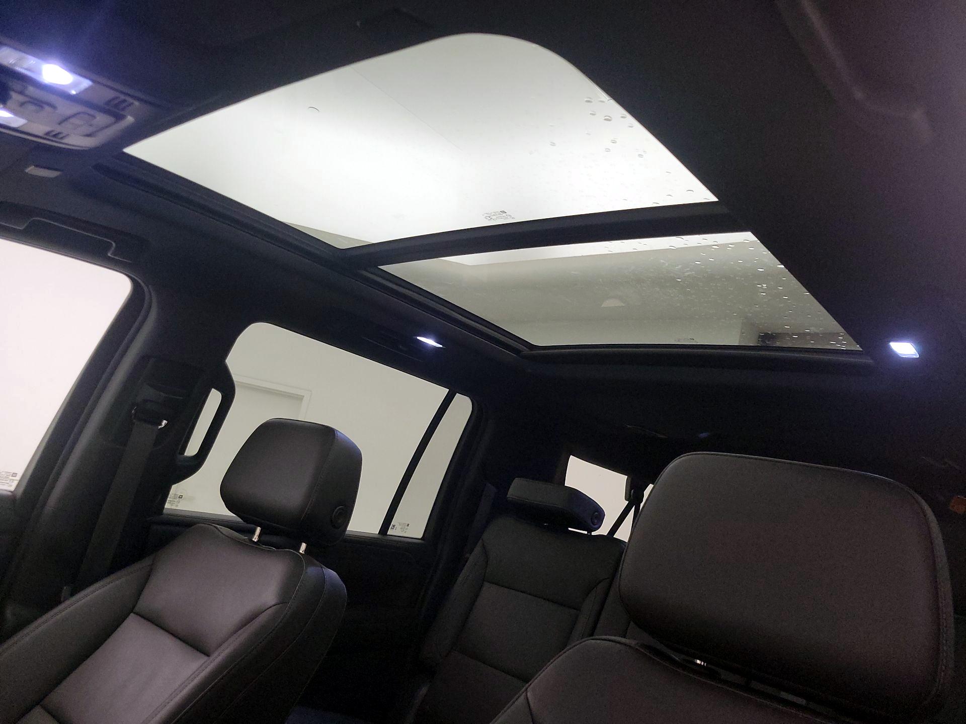 Thumbnail: 2022 Chevrolet Suburban - 20