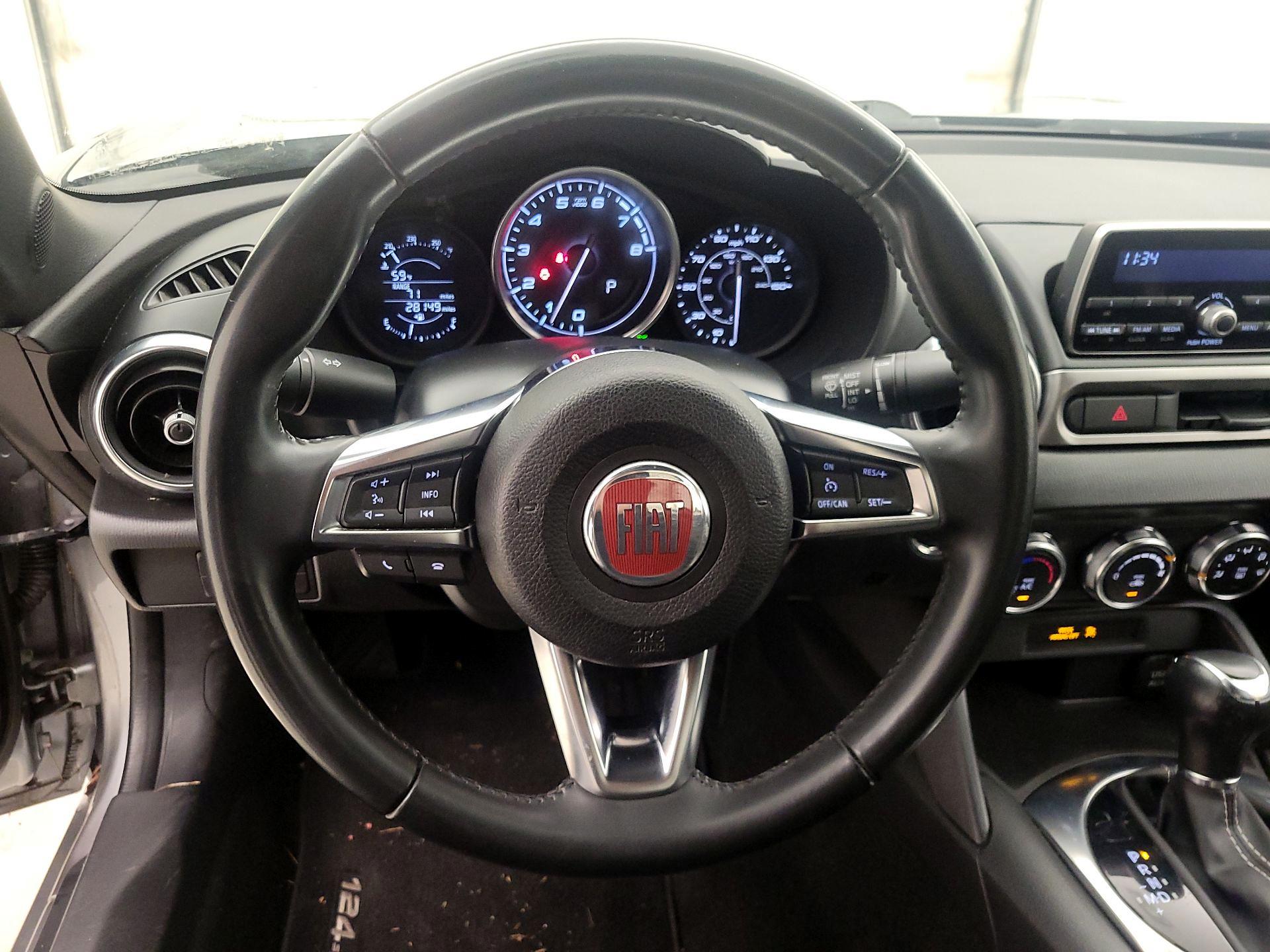 Thumbnail: 2017 Fiat 124 Spider - 10