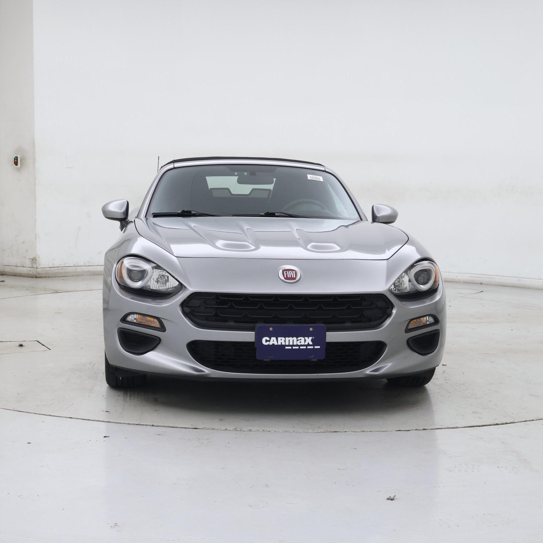 Thumbnail: 2017 Fiat 124 Spider - 5