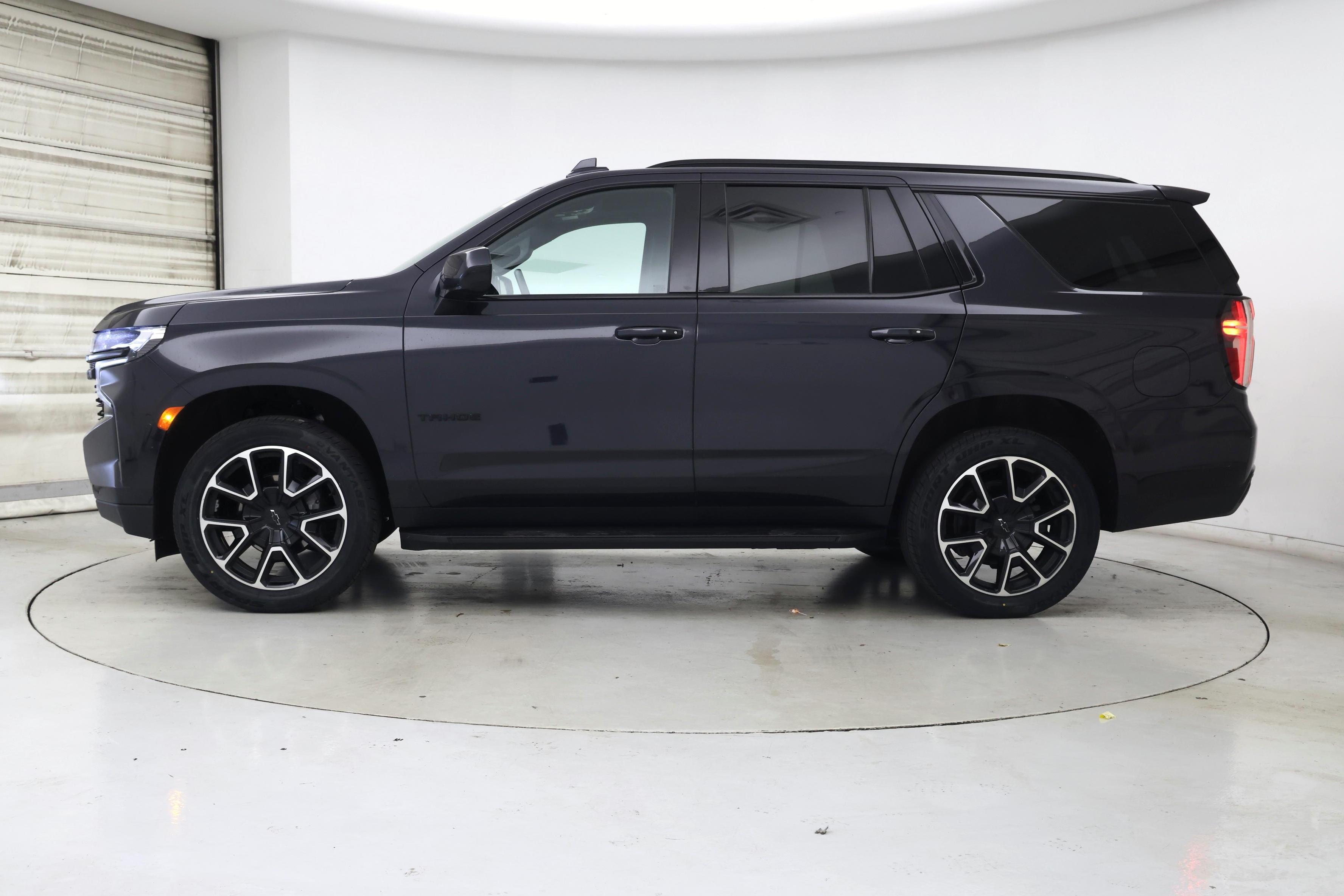 Thumbnail: 2023 Chevrolet Tahoe - 3