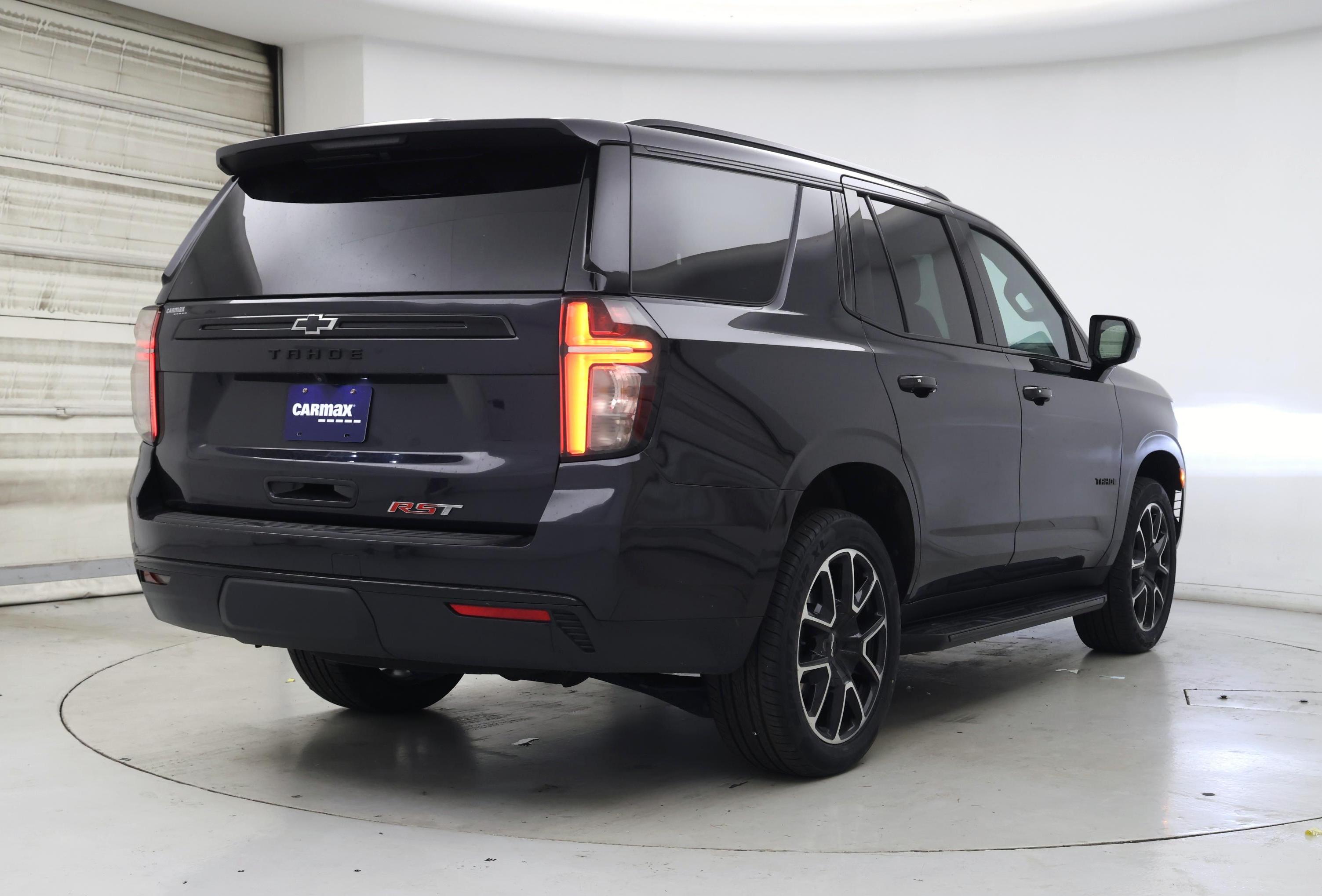 Thumbnail: 2023 Chevrolet Tahoe - 8