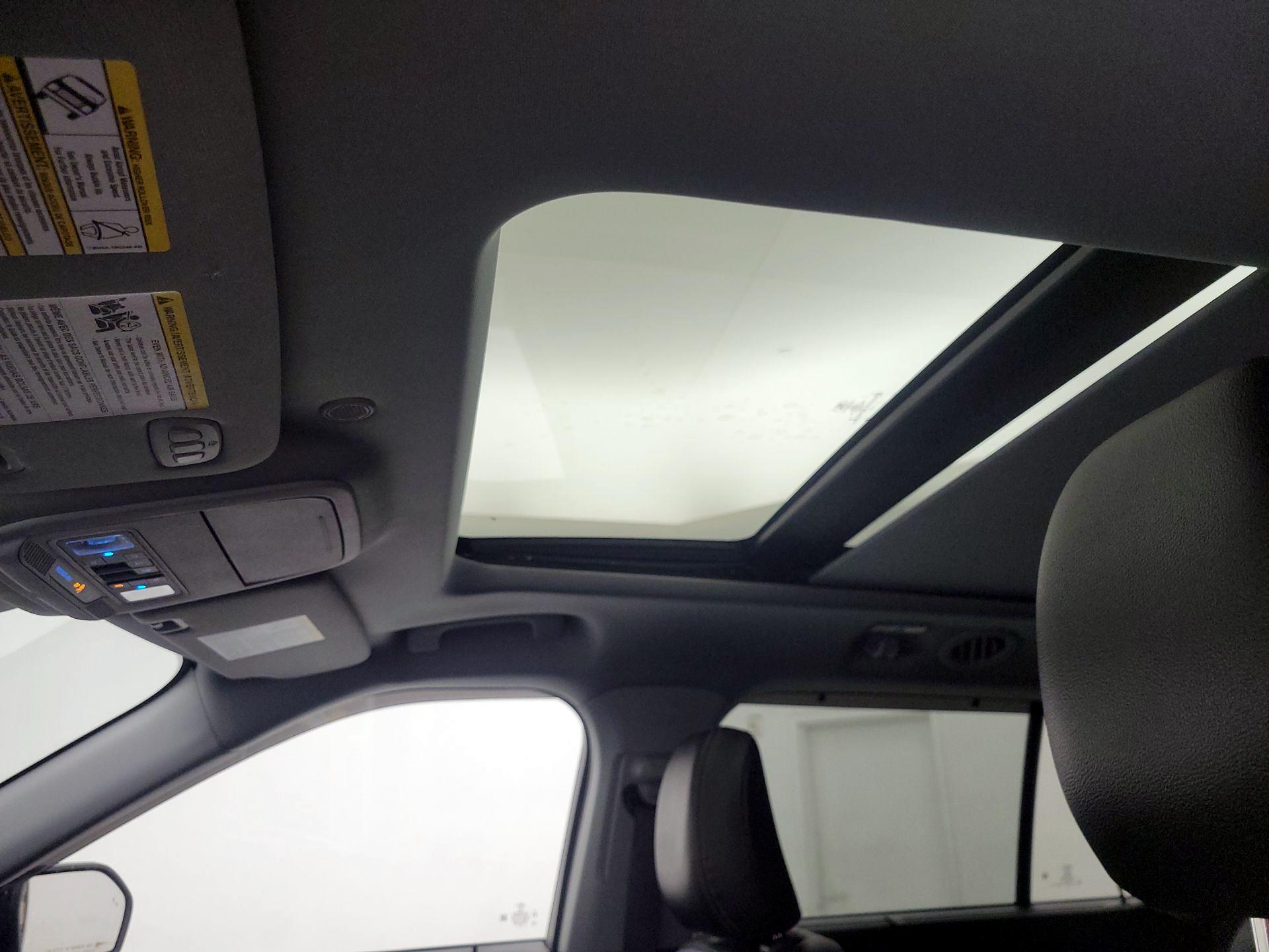 Thumbnail: 2021 Ford Explorer - 19