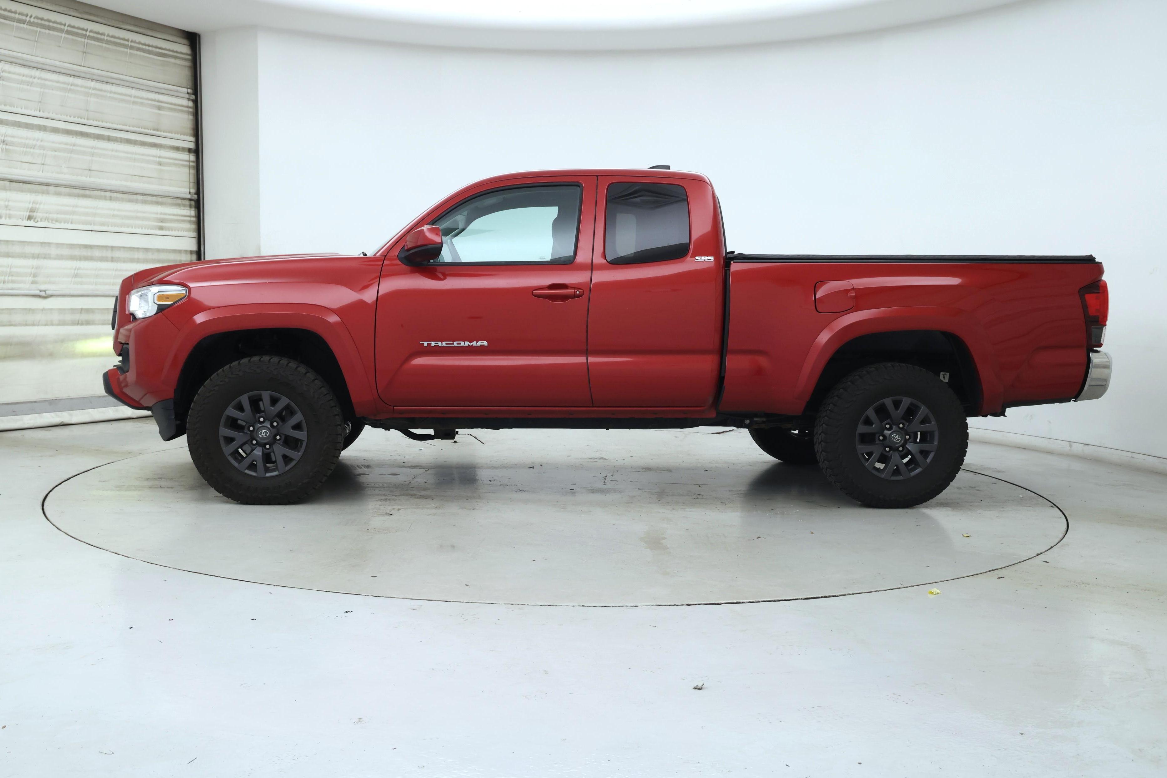 Thumbnail: 2022 Toyota Tacoma - 3