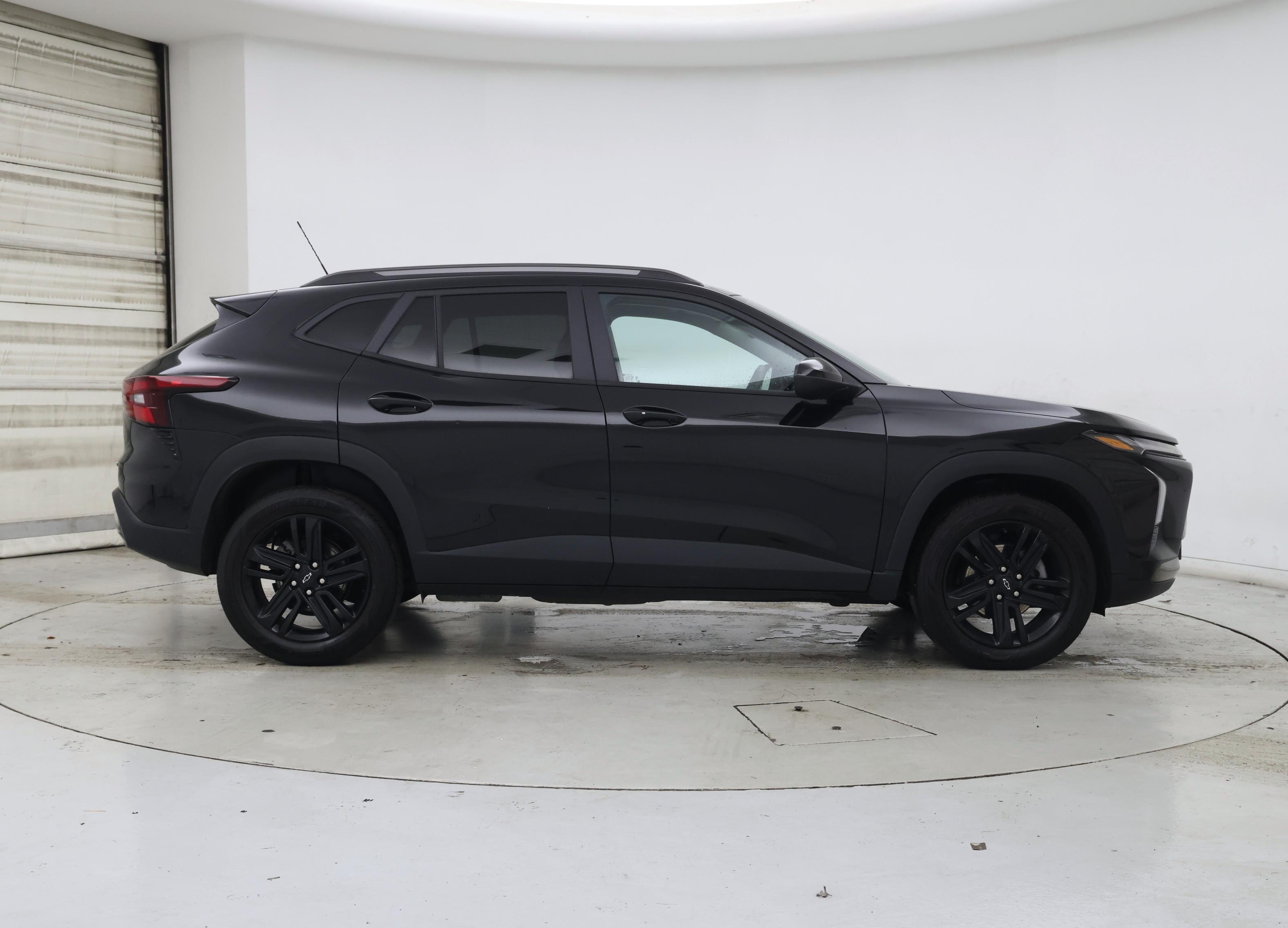 Thumbnail: 2024 Chevrolet Trax - 7