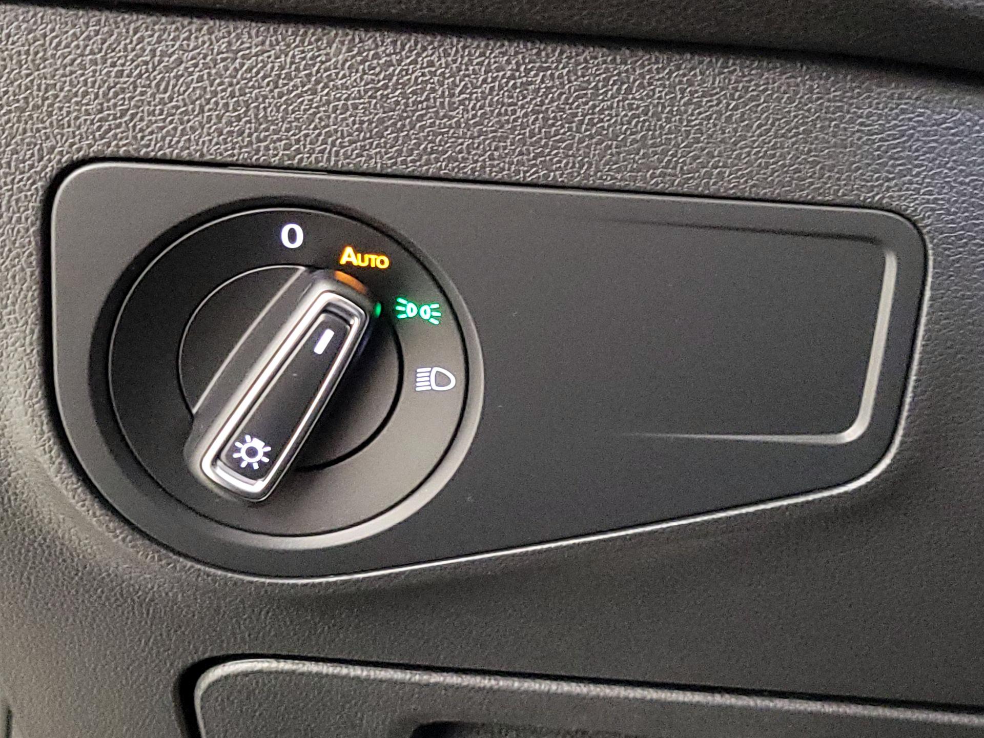 Thumbnail: 2023 Volkswagen Tiguan - 13