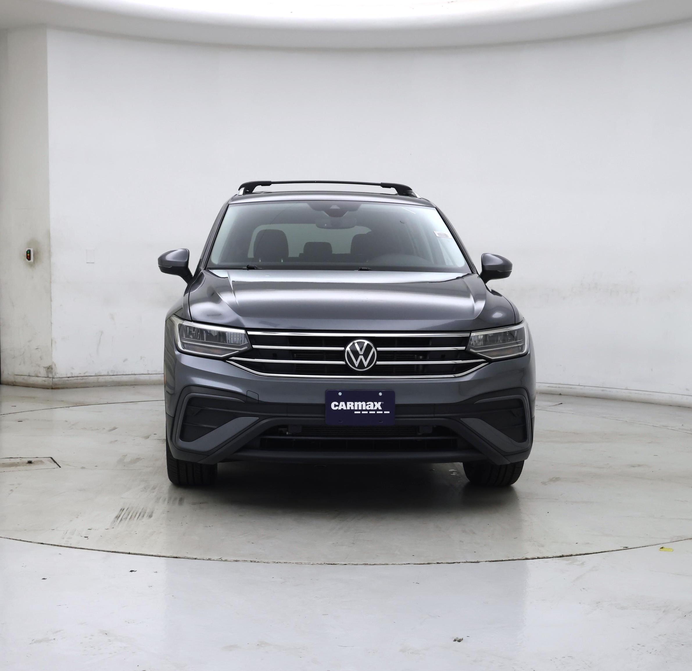 Thumbnail: 2023 Volkswagen Tiguan - 5