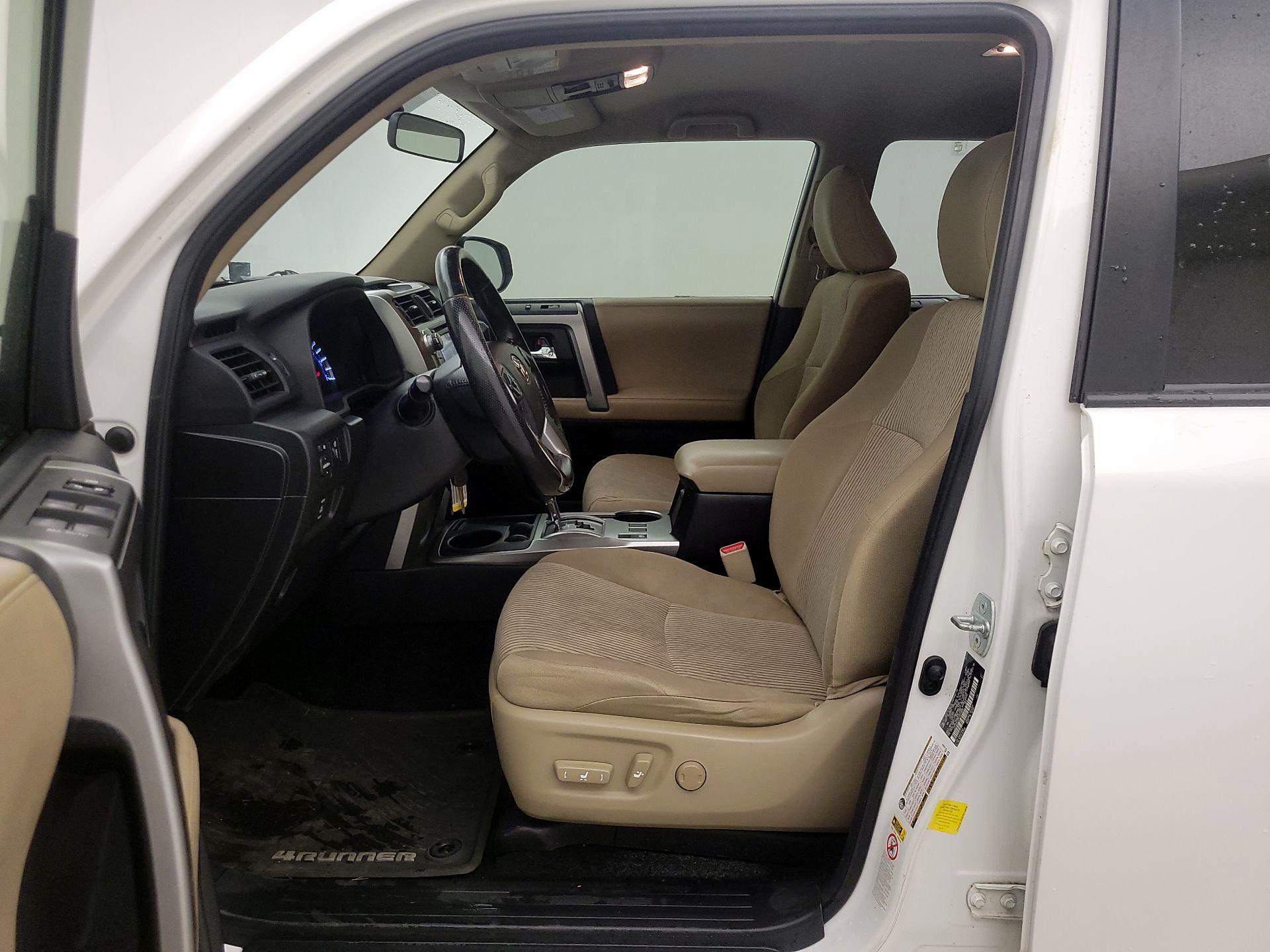 Thumbnail: 2014 Toyota 4Runner - 11