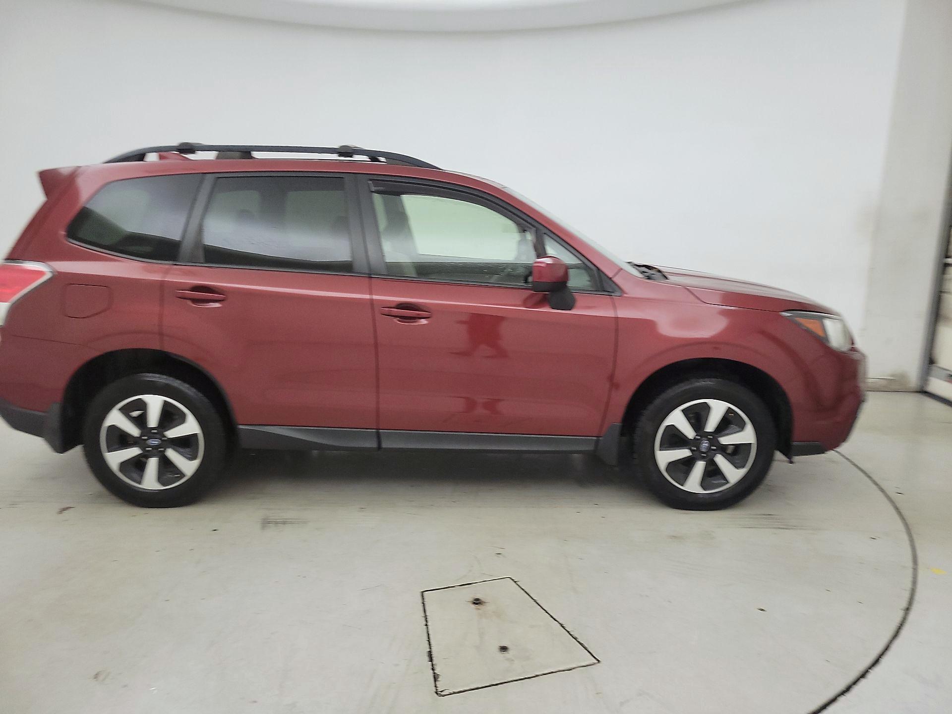 Thumbnail: 2017 Subaru Forester - 4