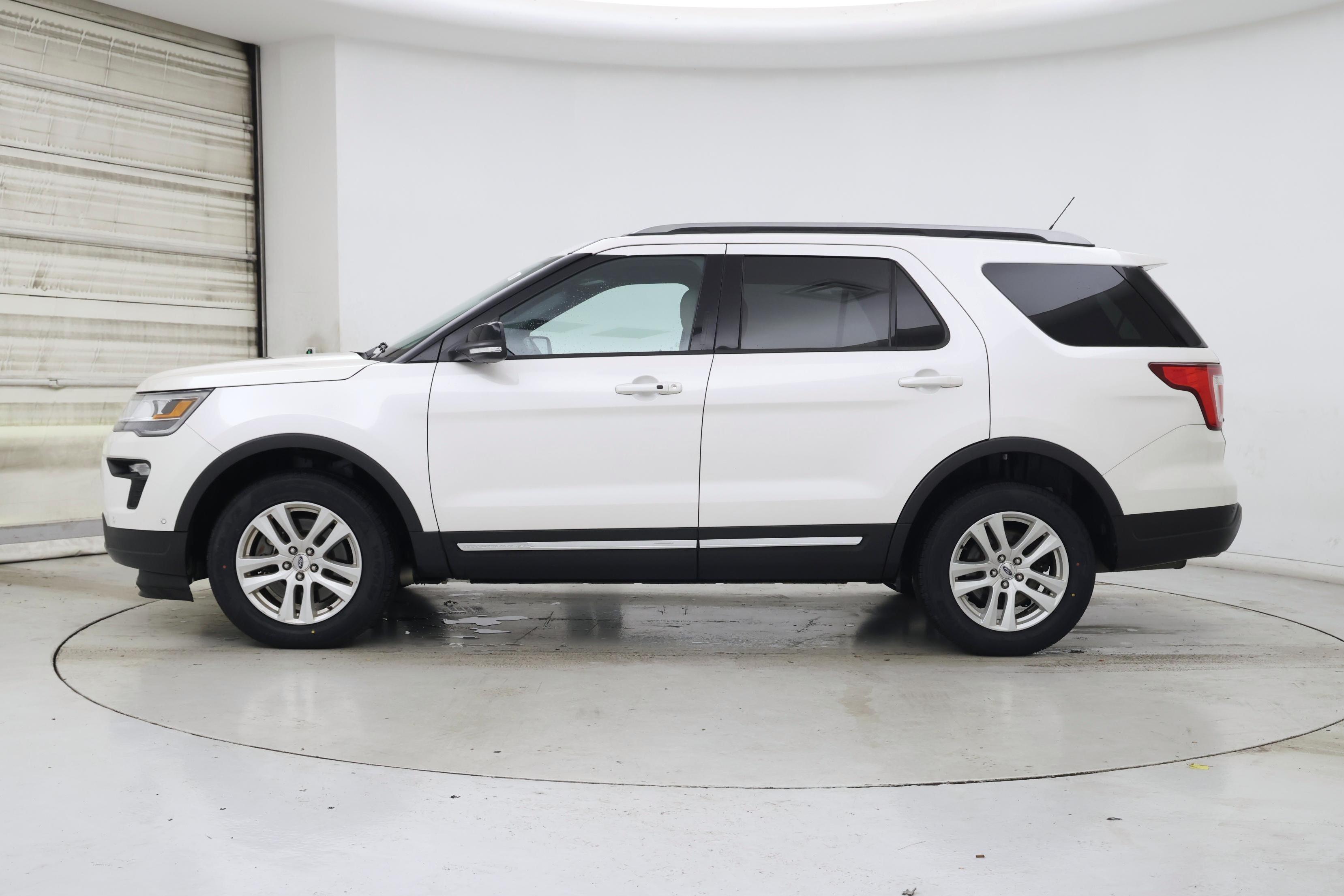Thumbnail: 2018 Ford Explorer - 3