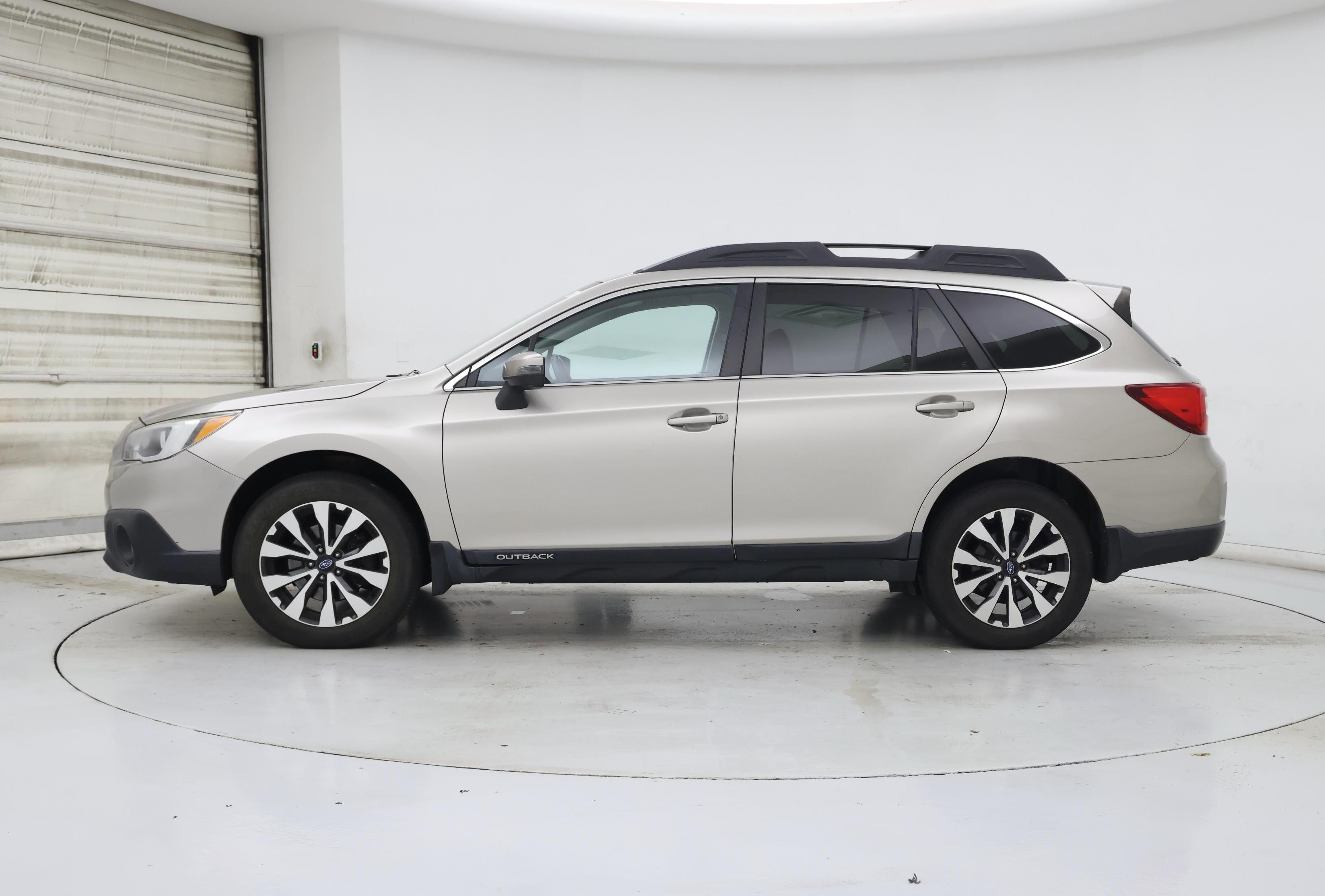 Thumbnail: 2015 Subaru Outback - 3