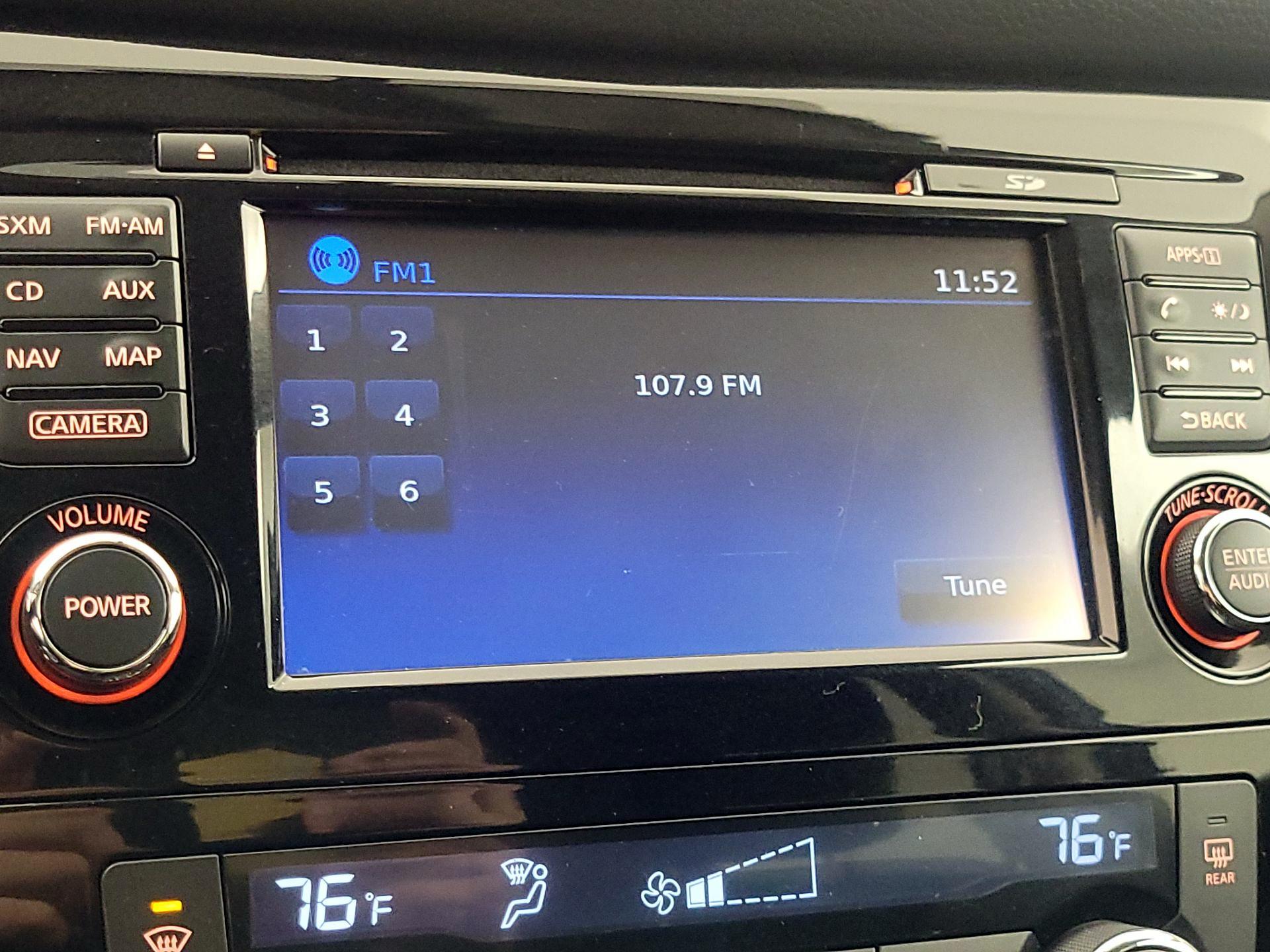 Thumbnail: 2017 Nissan Rogue - 15