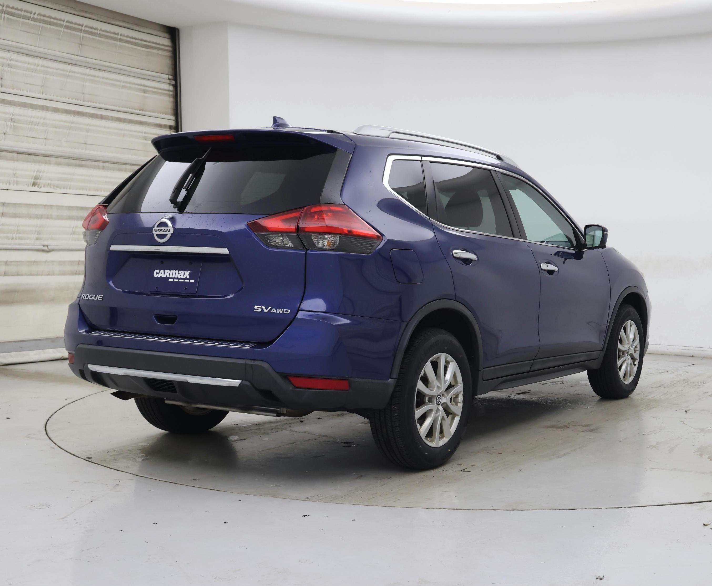 Thumbnail: 2017 Nissan Rogue - 8