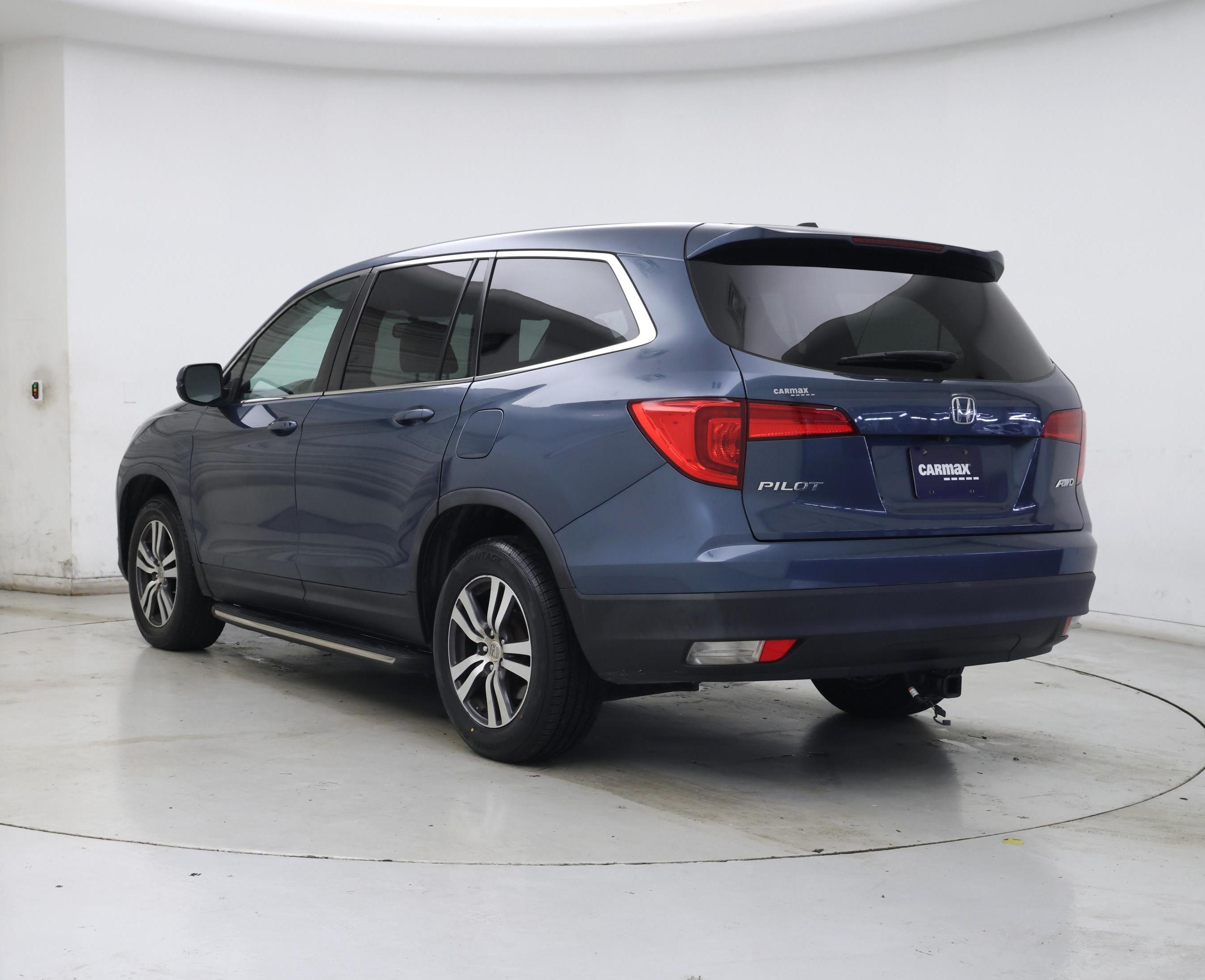 Thumbnail: 2017 Honda Pilot - 2