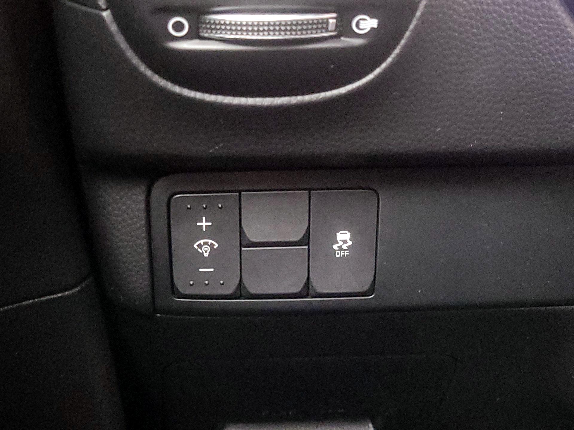 Thumbnail: 2018 Kia Soul - 13