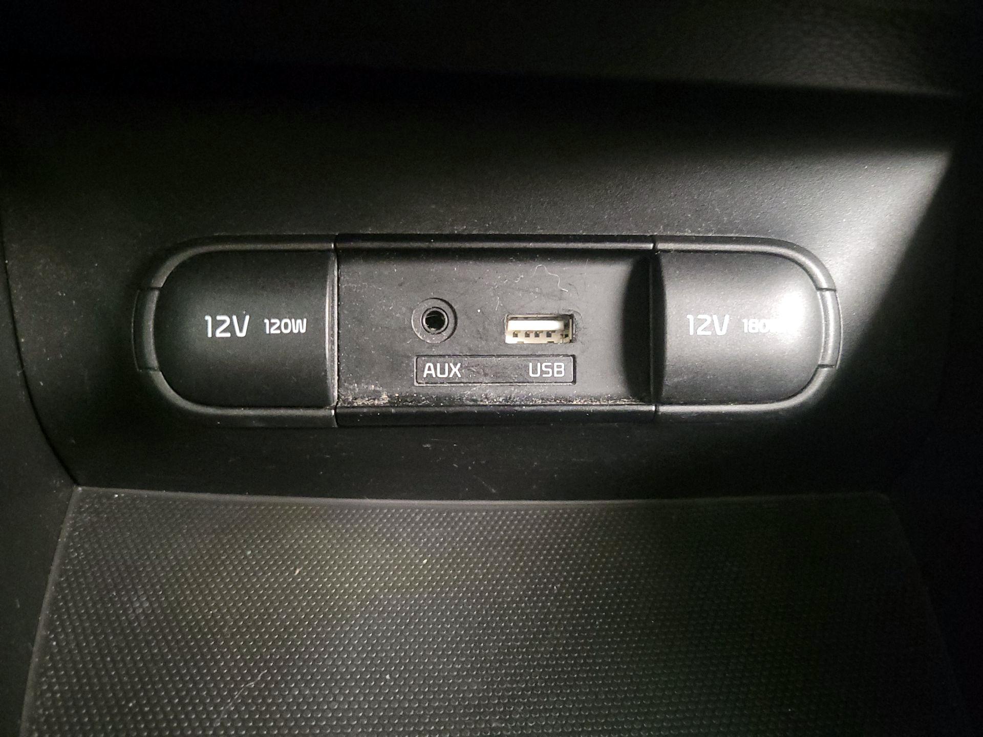 Thumbnail: 2018 Kia Soul - 18