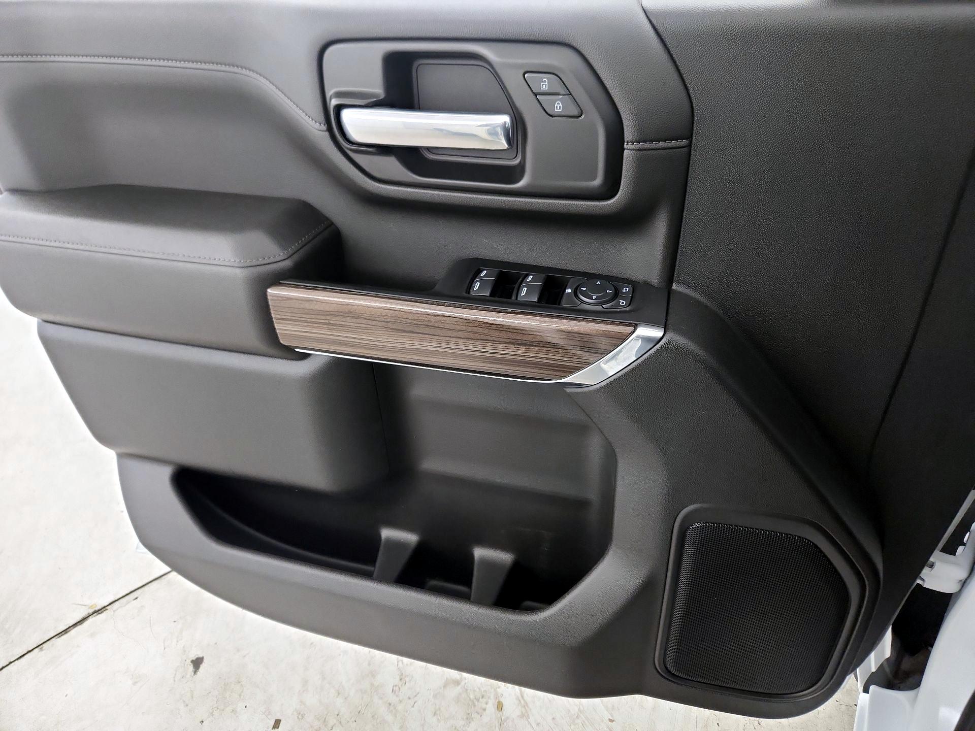 Thumbnail: 2022 Chevrolet Silverado 2500 - 12