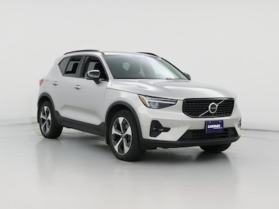 2023 Volvo XC40 B5 Plus Dark Theme