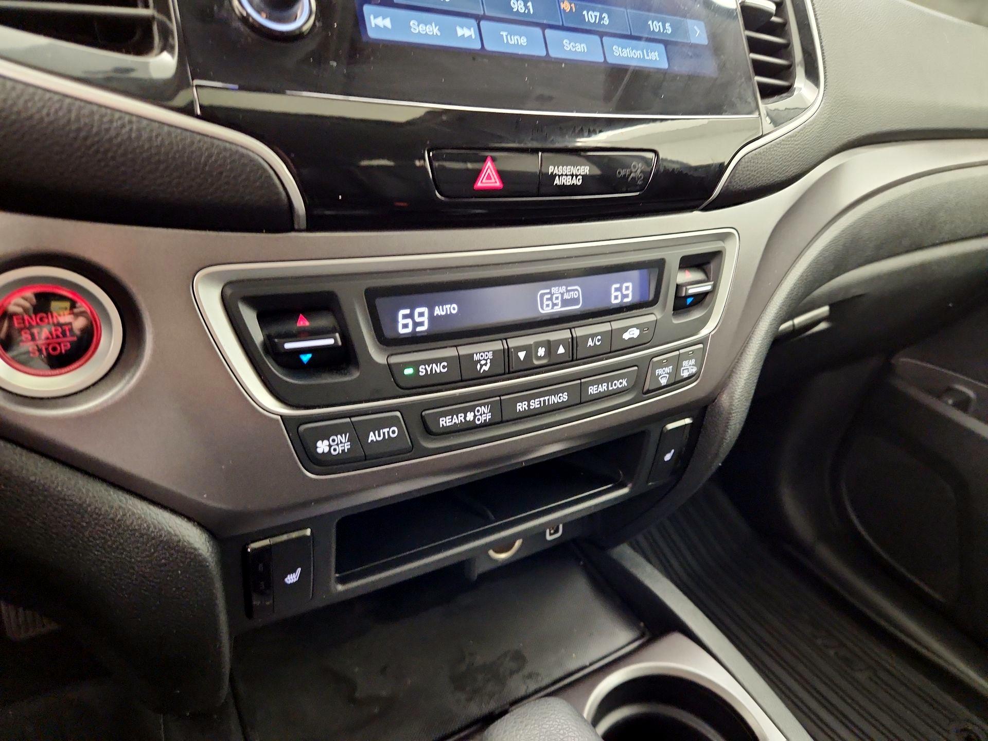 Thumbnail: 2020 Honda Pilot - 16